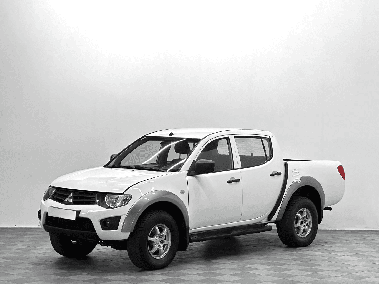 Mitsubishi L200 2011 — купить в Санкт-Петербург