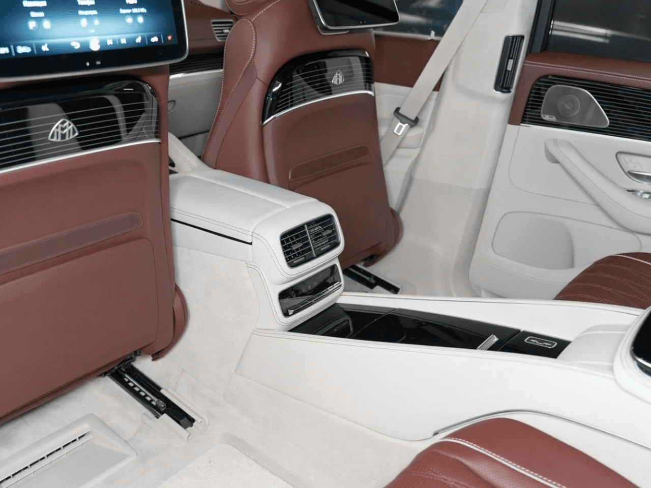 Mercedes-Benz Maybach GLS 2024 — миниатюра 9