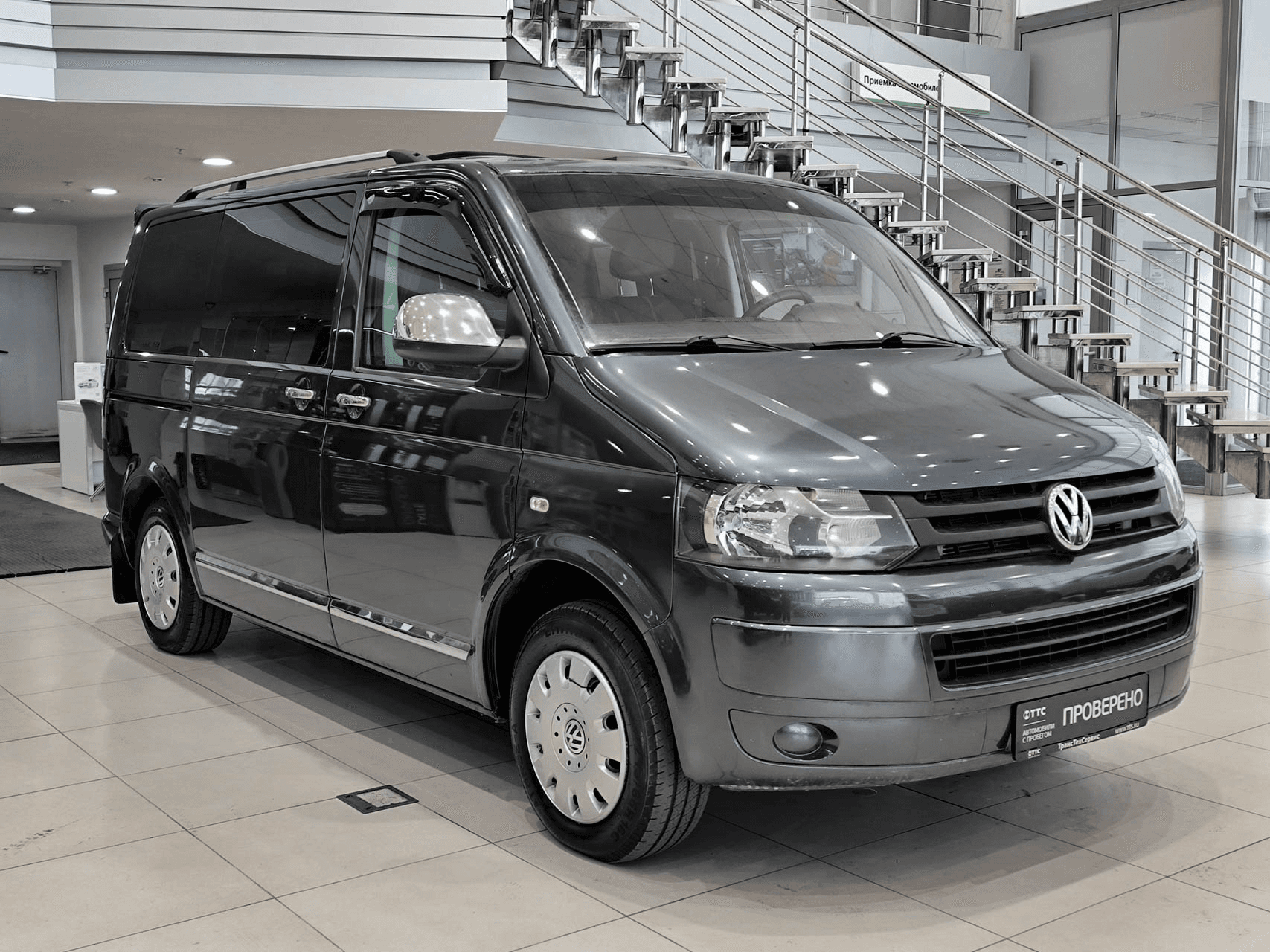 Volkswagen Transporter 2010 — миниатюра 3