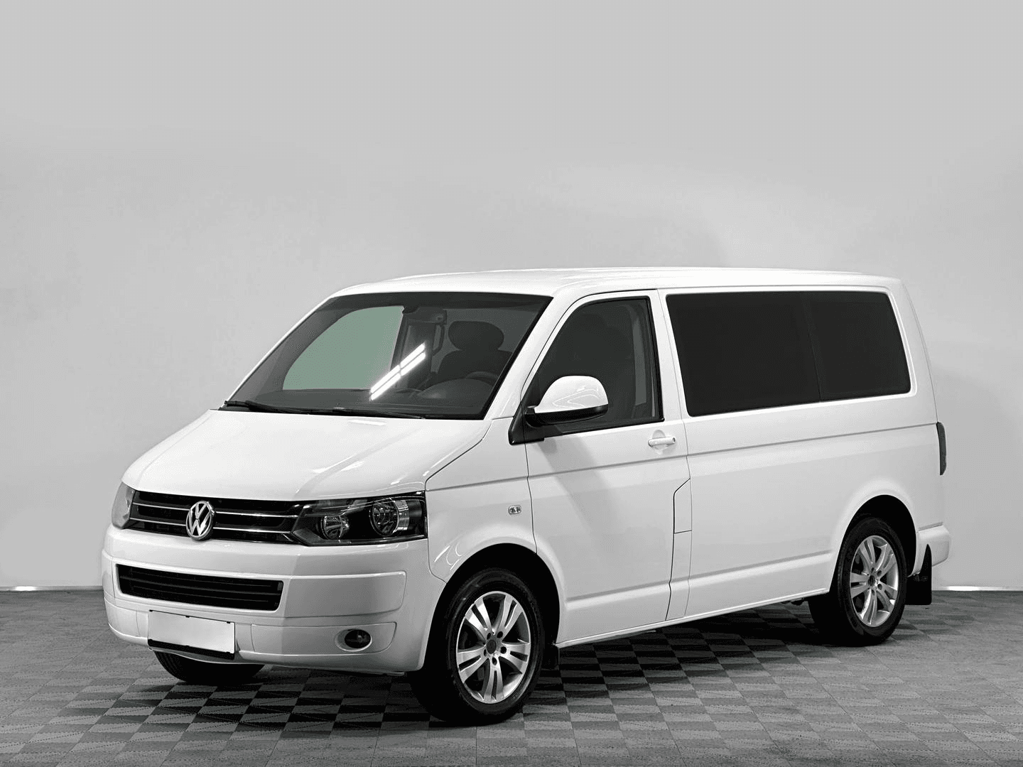 Volkswagen Caravelle 2014 — купить в Санкт-Петербург