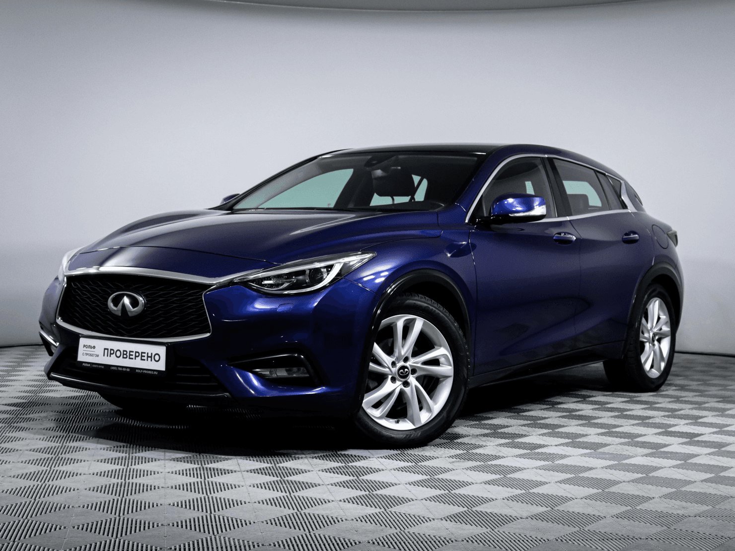 Infiniti Q30 — купить