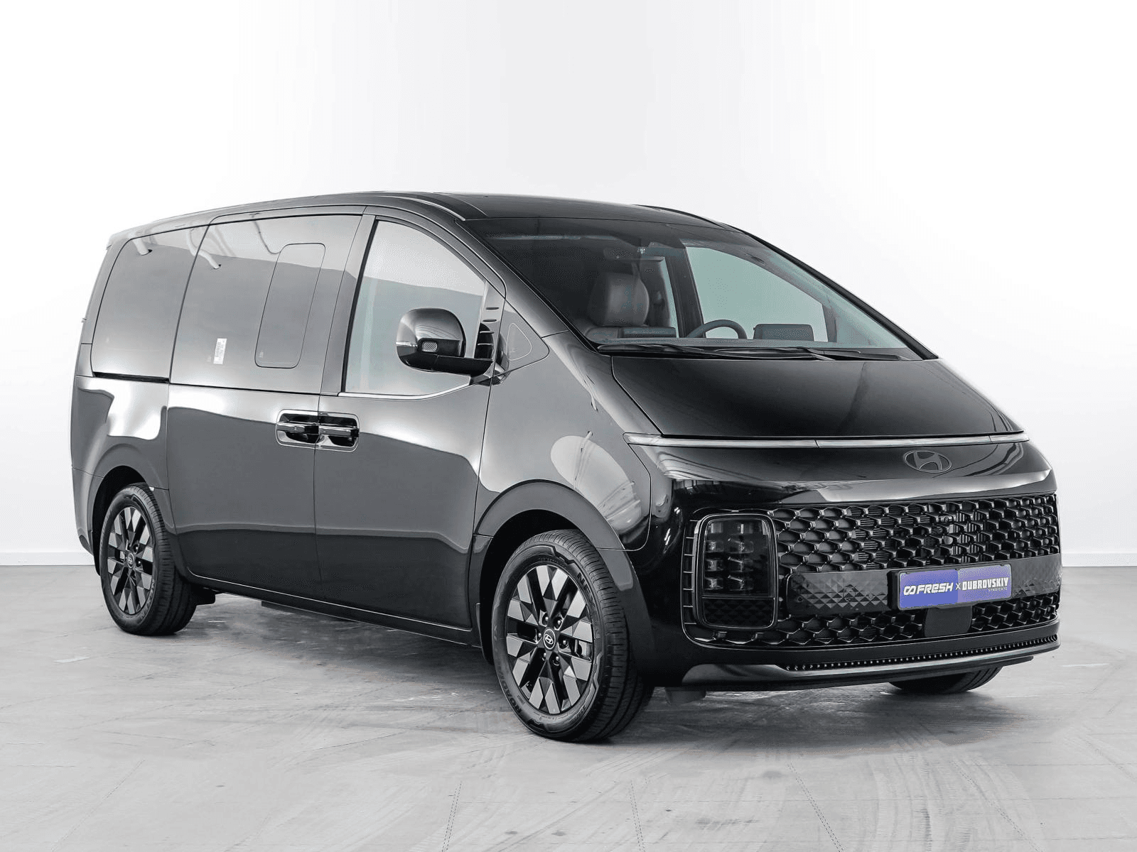 Hyundai Staria 2024 — купить в Москва