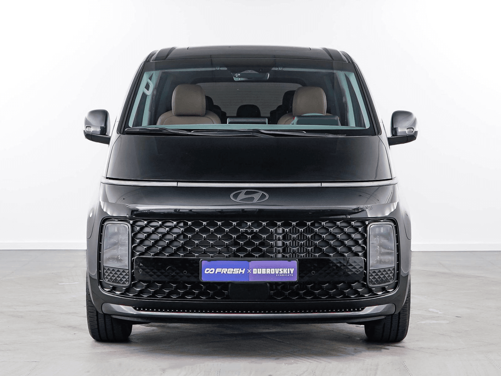 Hyundai Staria 2024 — миниатюра 3