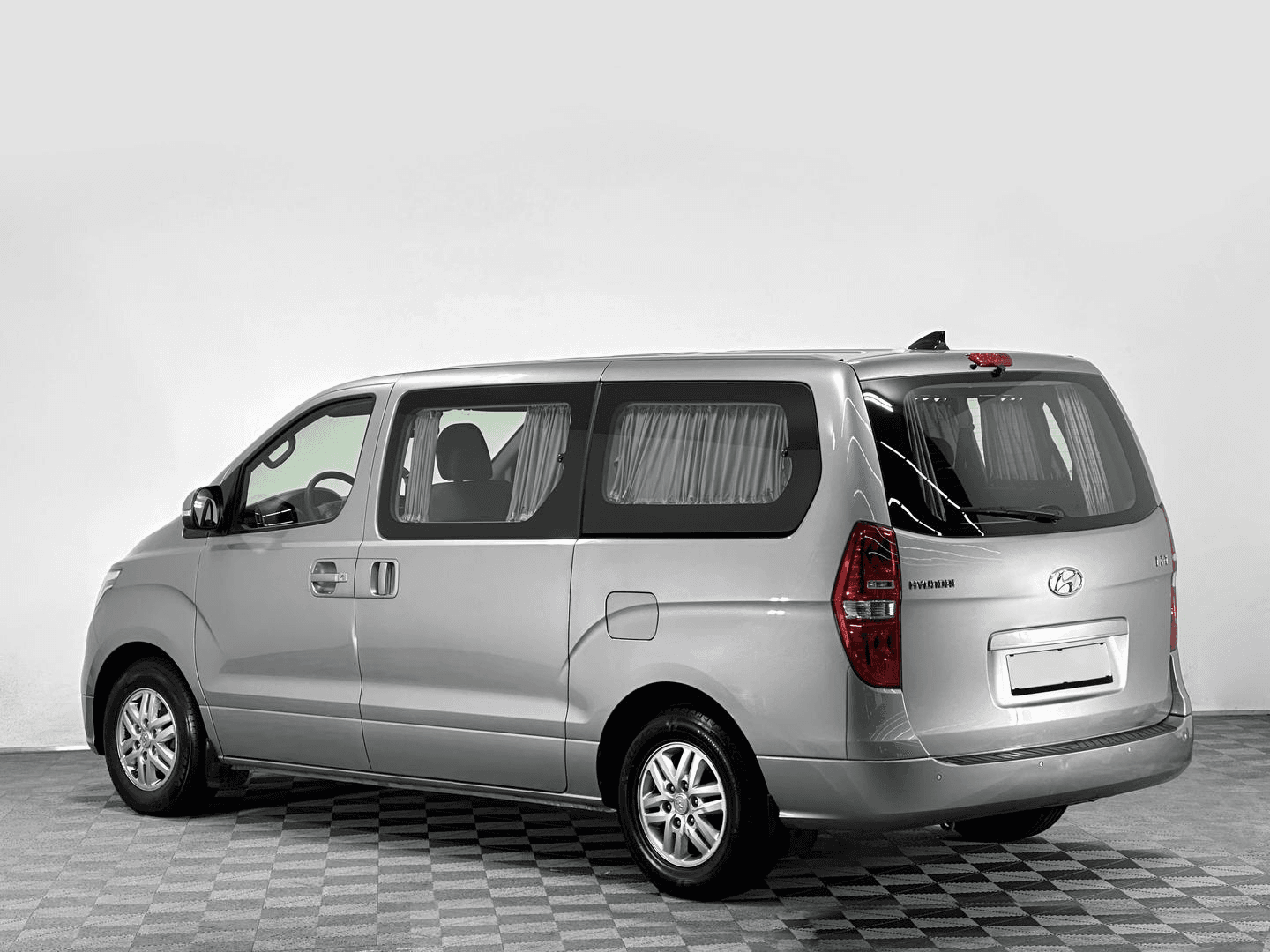 Hyundai H-1 2018 — миниатюра 4