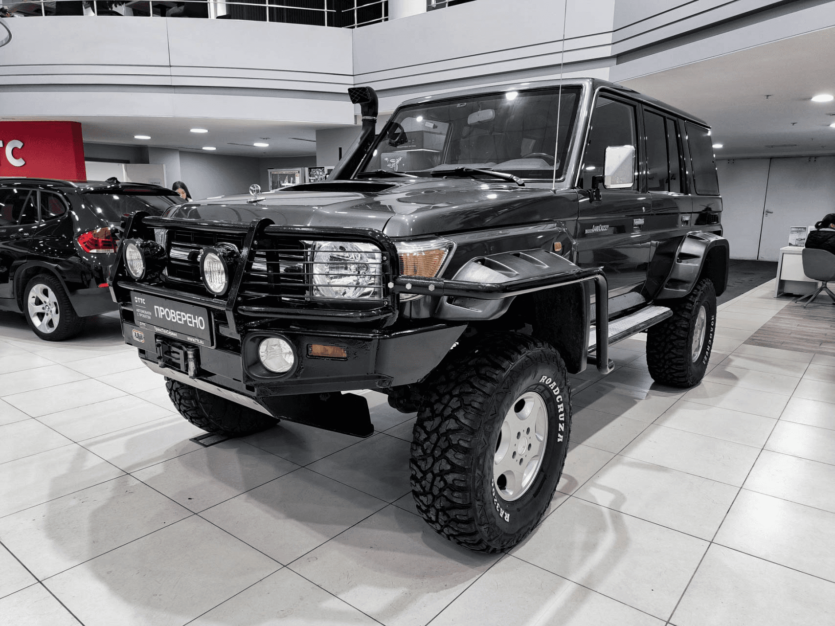 Toyota Land Cruiser 200 2017 — купить в Казань