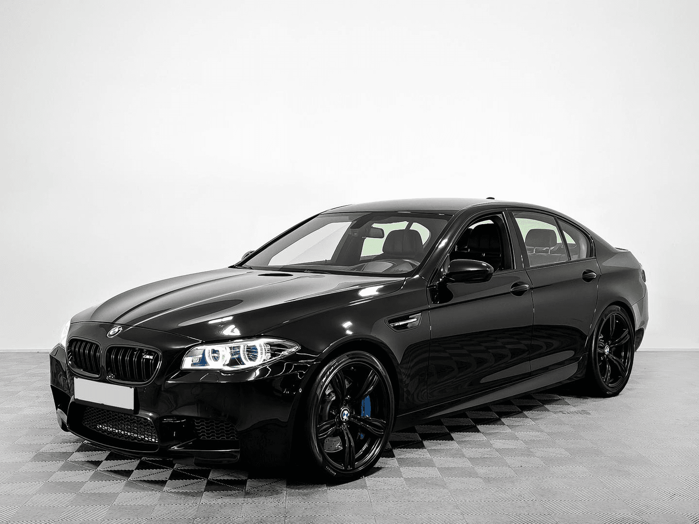 BMW M5 2013 — купить в Санкт-Петербург