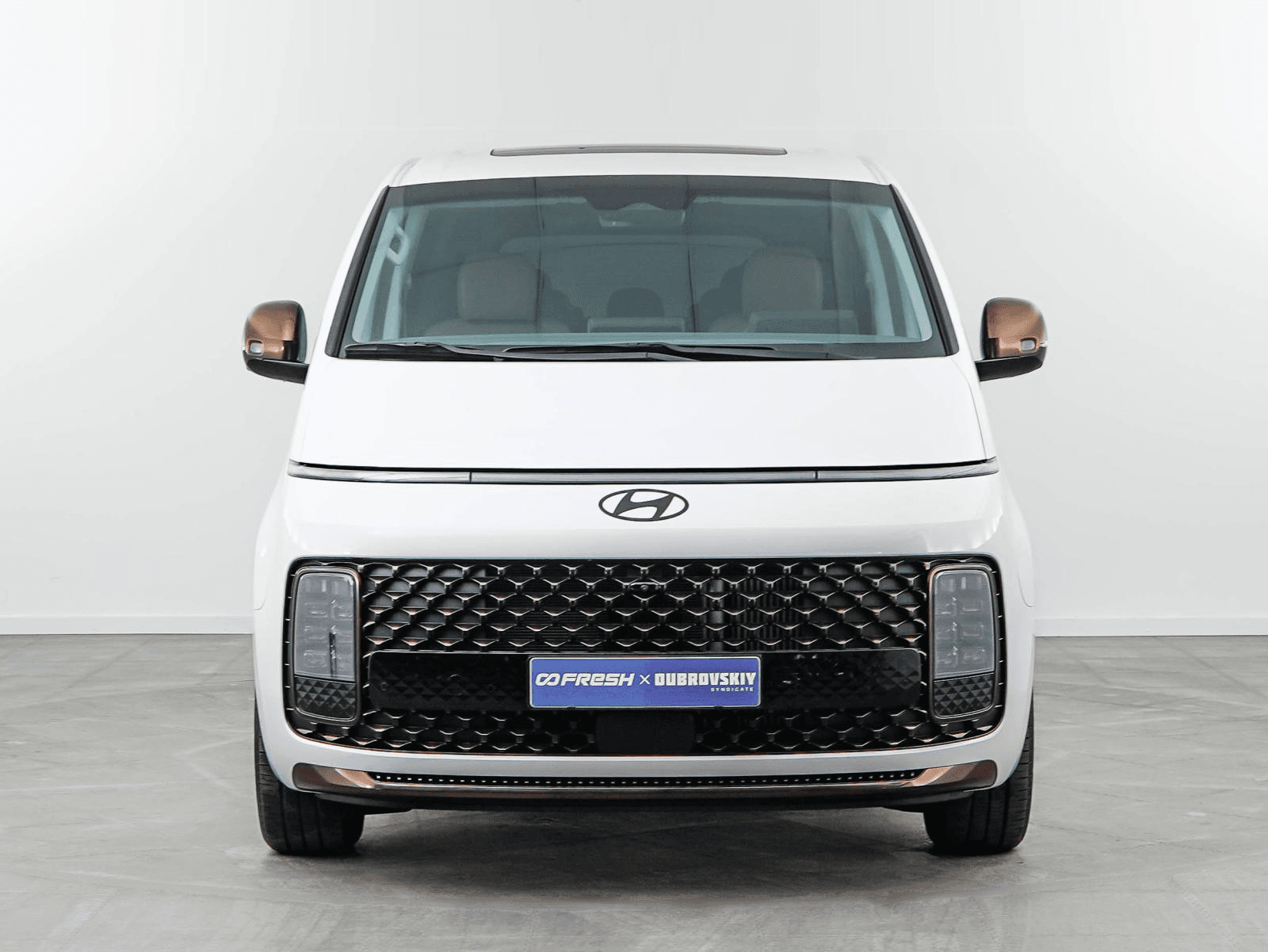 Hyundai Staria 2024 — миниатюра 3