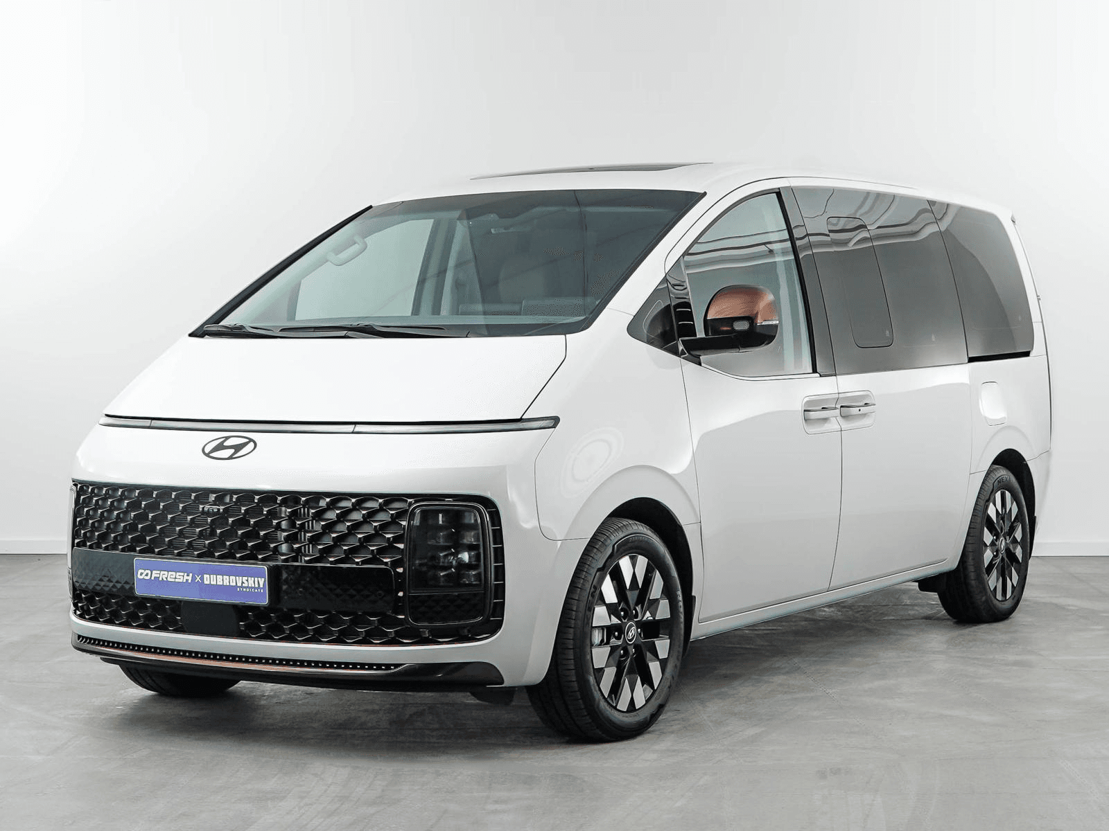 Hyundai Staria 2024 — миниатюра 5