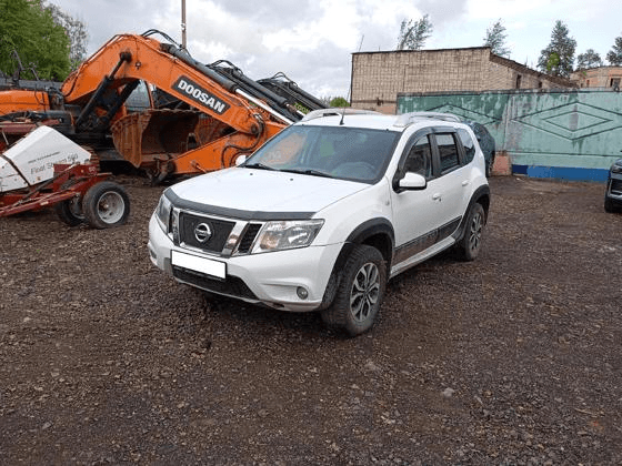 Nissan Terrano 2016 — купить в Хабаровск