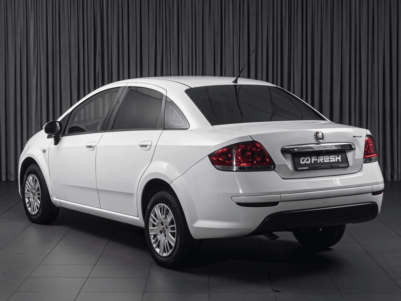 Fiat Linea 2013 — миниатюра 2