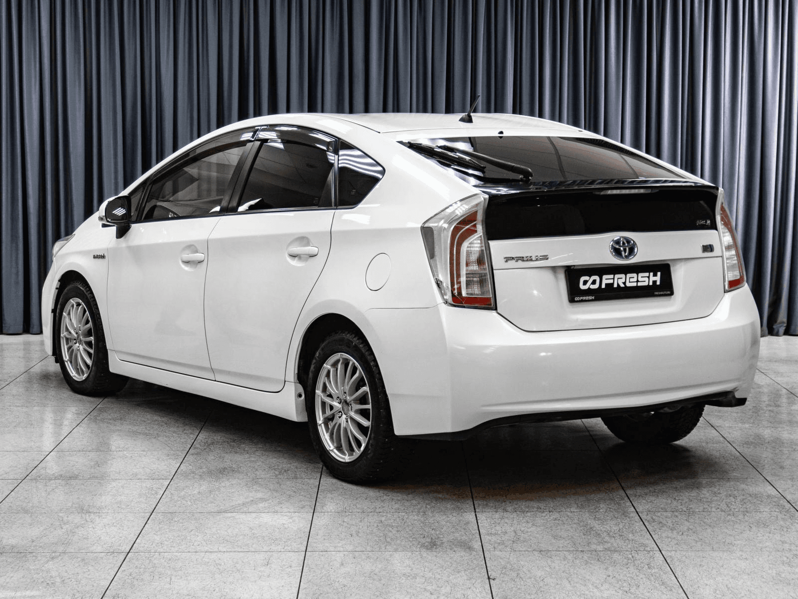 Toyota Prius 2012 — миниатюра 2