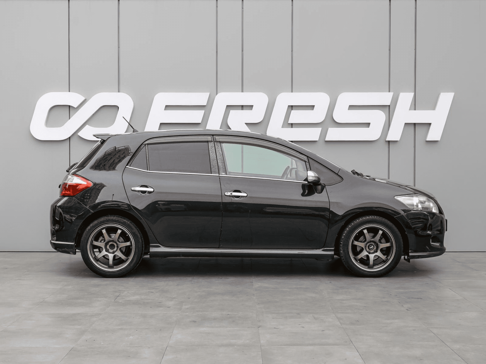 Toyota Auris 2011 — миниатюра 5