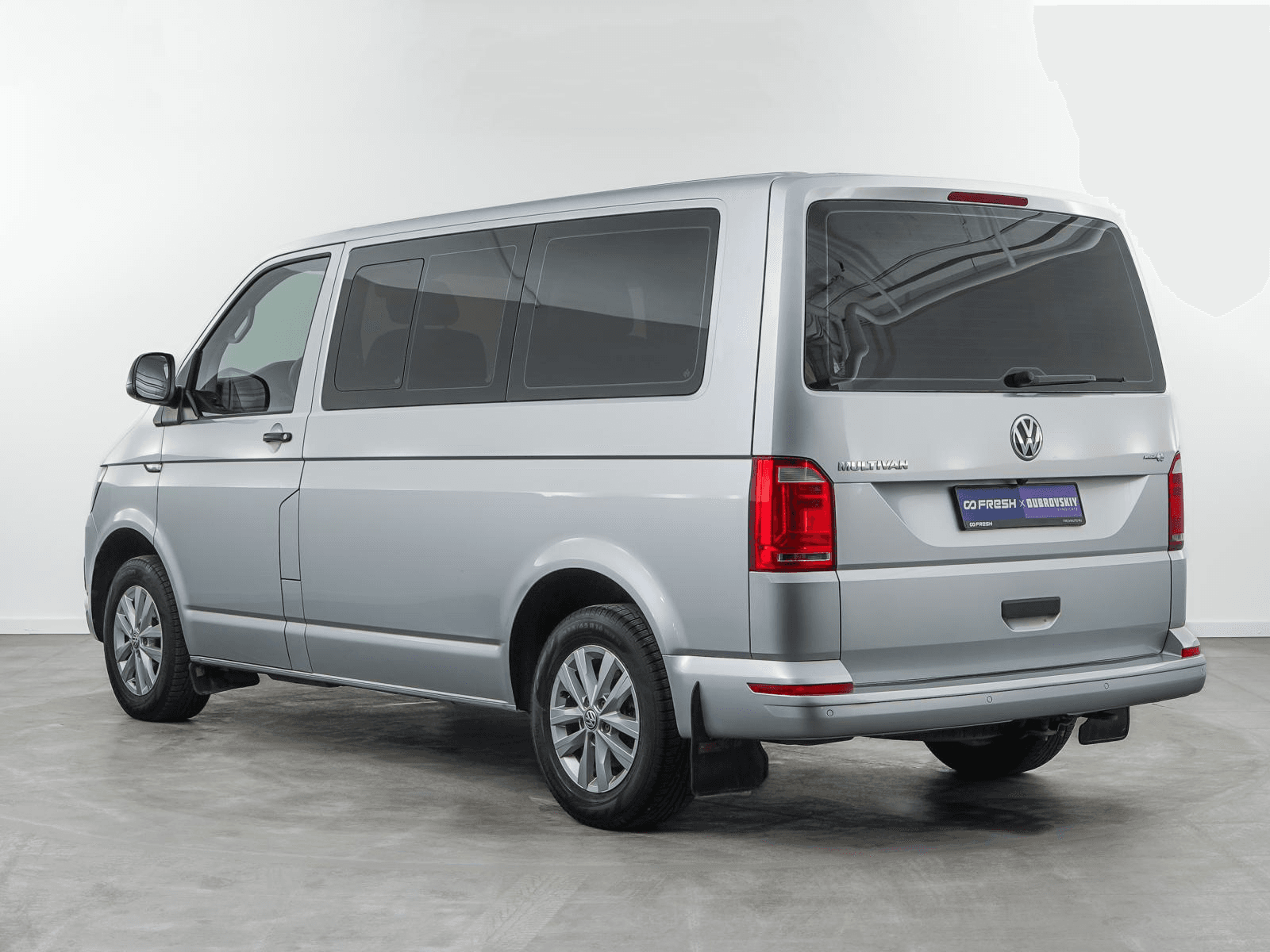 Volkswagen Multivan 2018 — миниатюра 2