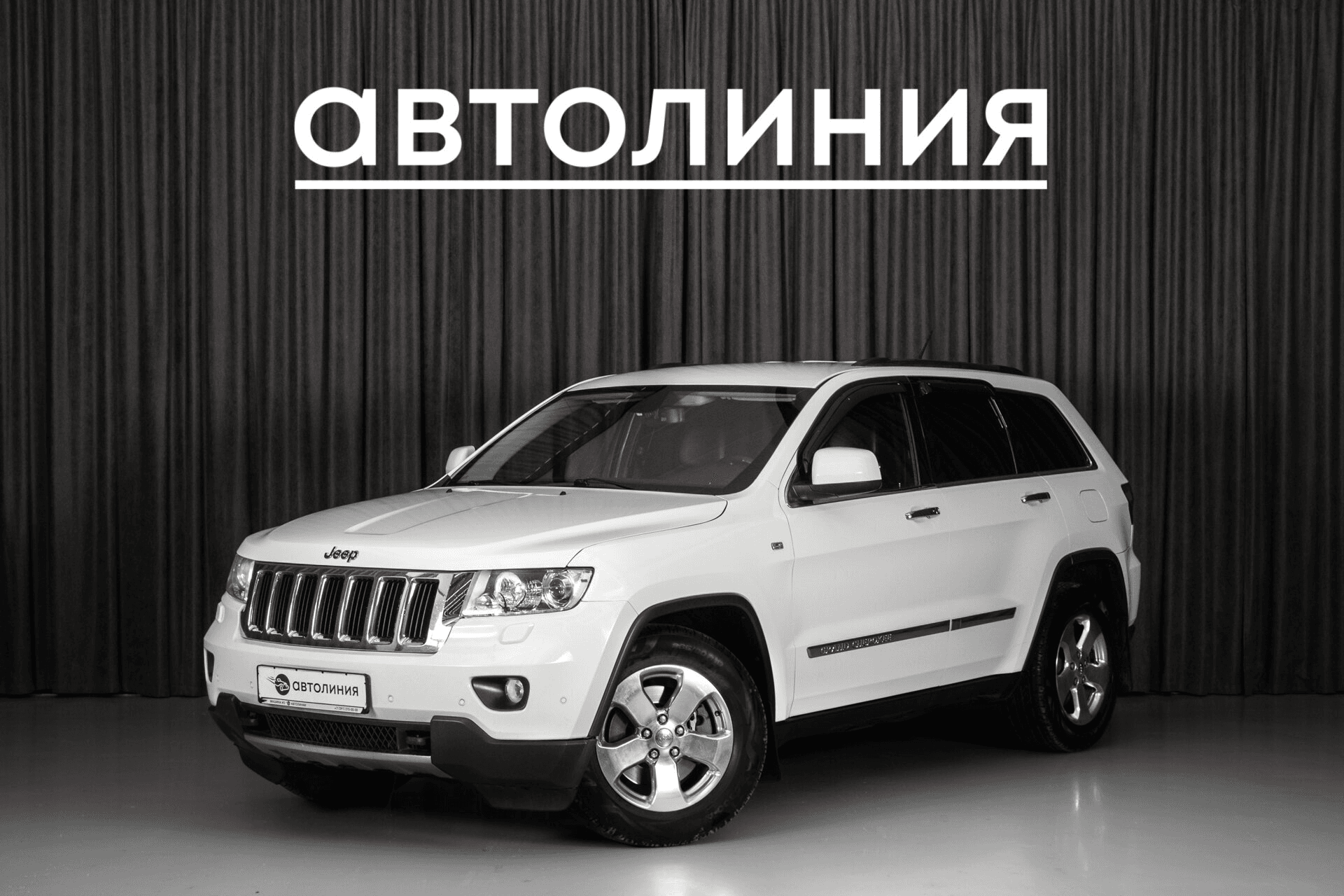 Jeep Grand Cherokee 2012 — купить в Красноярск