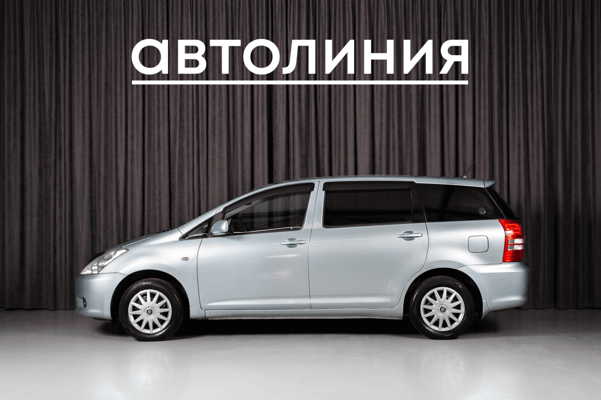 Toyota Wish 2003 — миниатюра 3