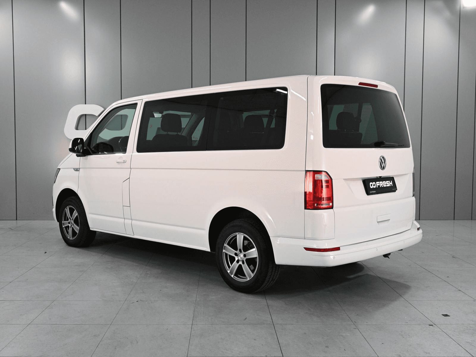 Volkswagen Caravelle 2019 — миниатюра 2