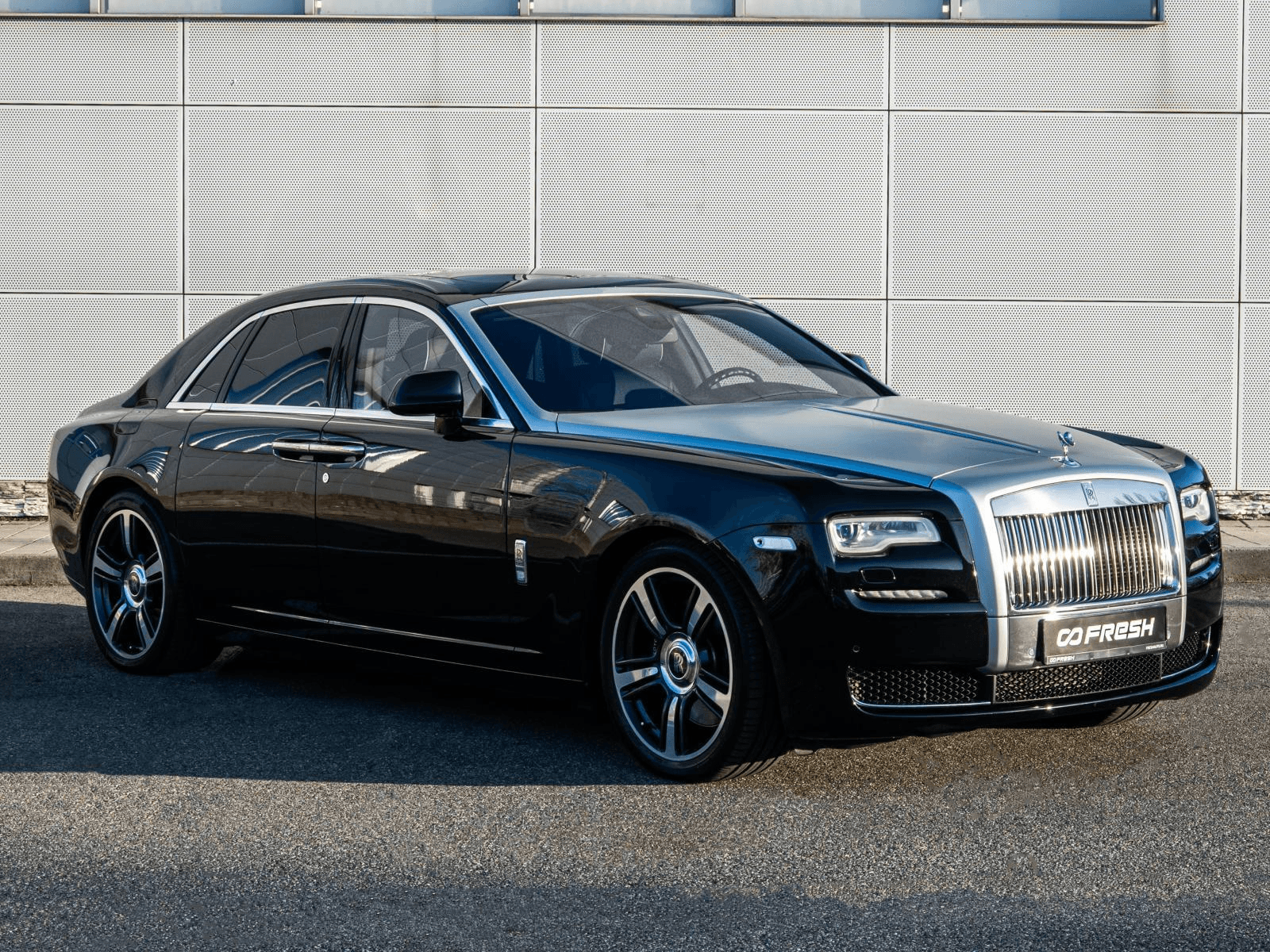 Rolls-Royce Ghost — купить