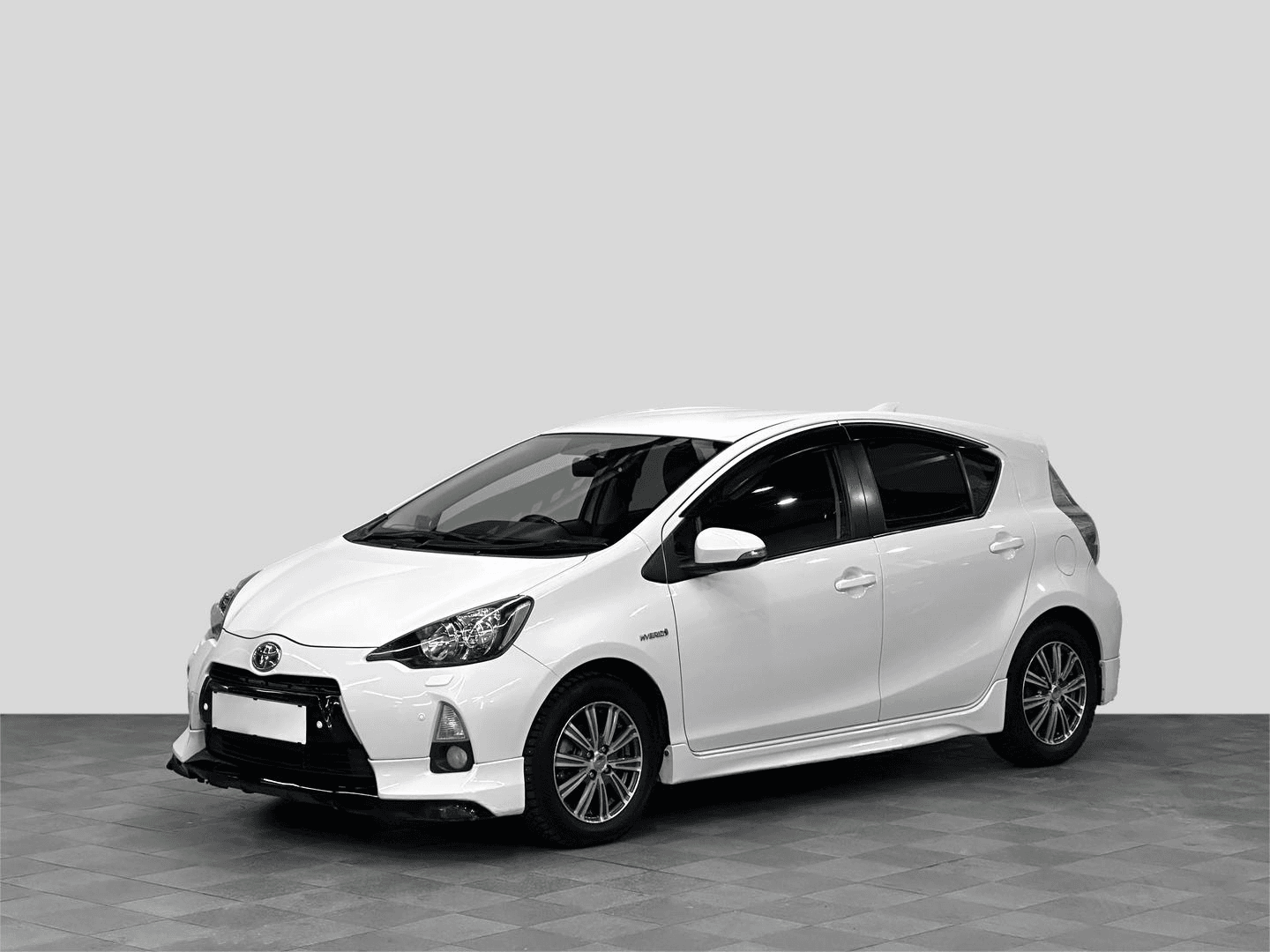 Toyota Aqua 2014 — купить в Санкт-Петербург