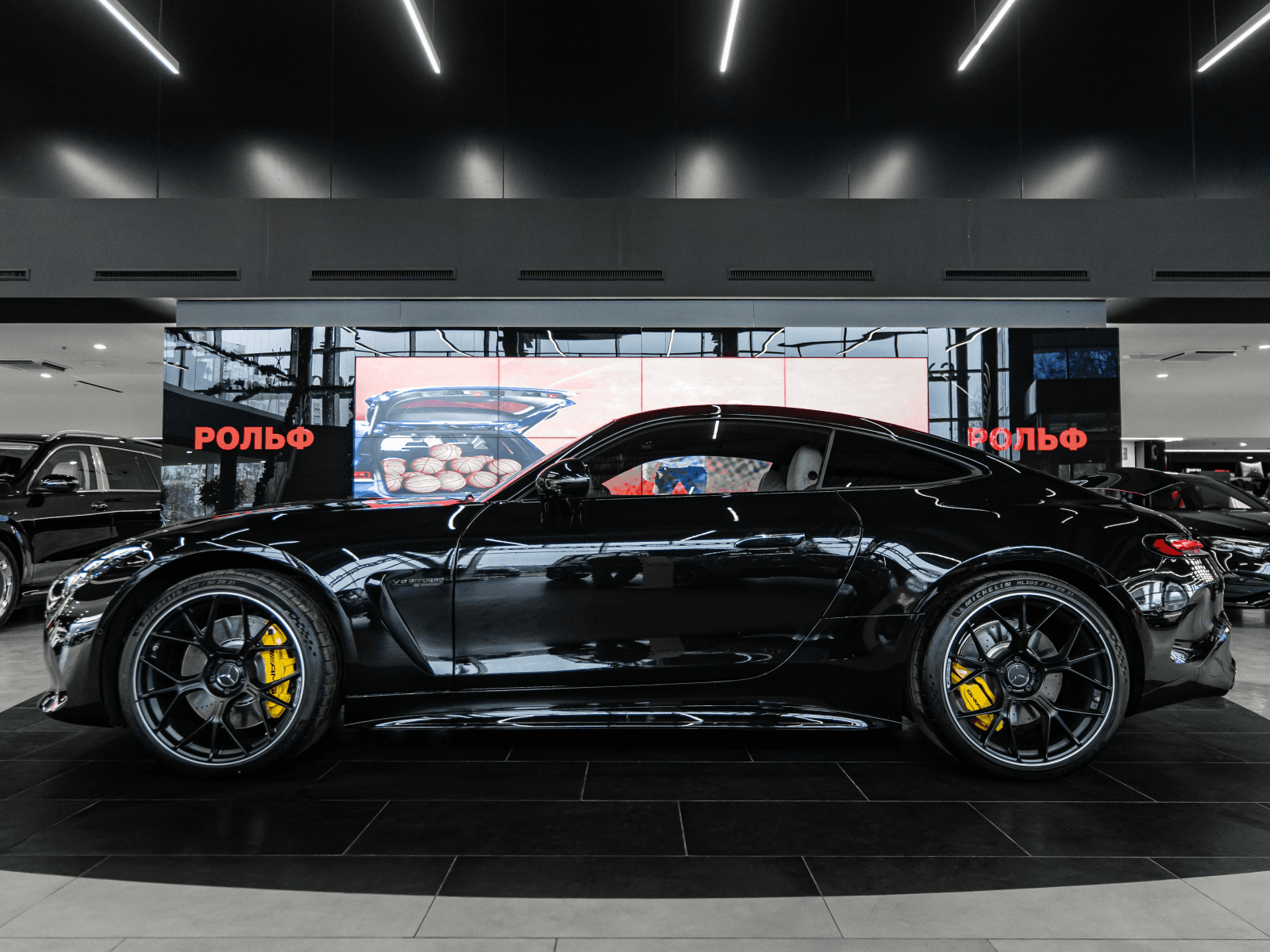 Mercedes-Benz AMG GT 2024 — миниатюра 8