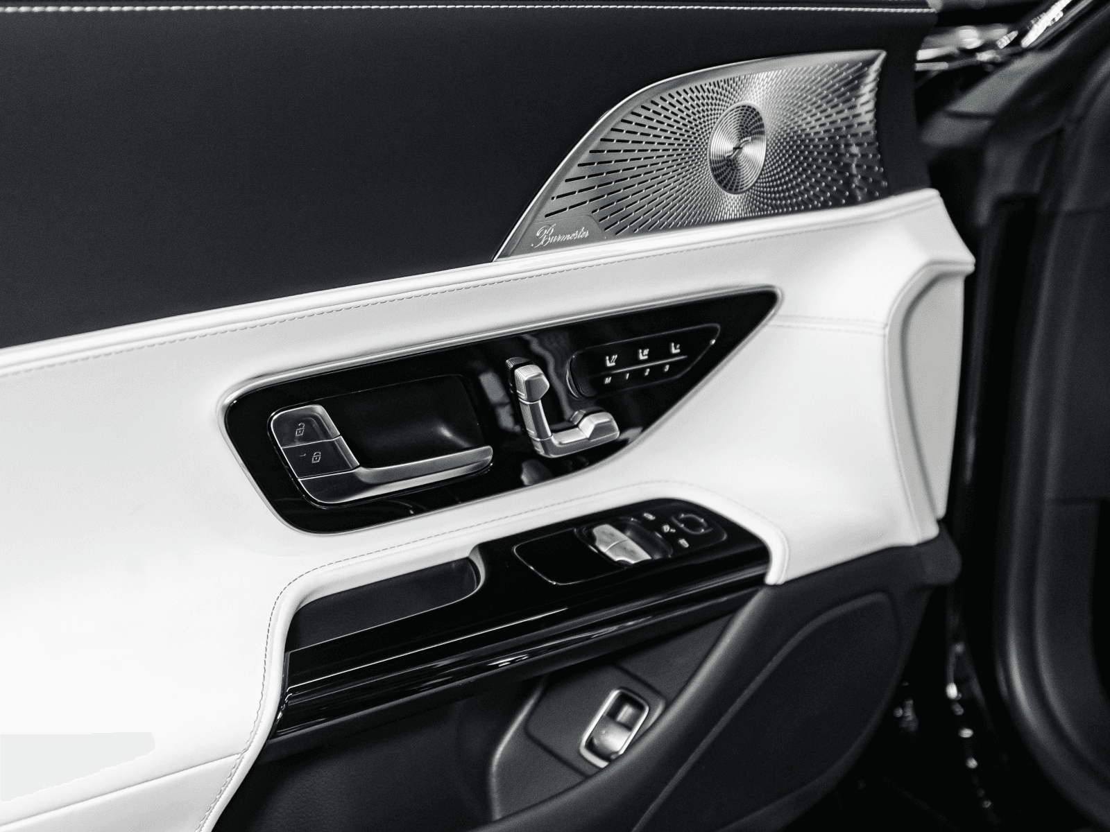 Mercedes-Benz AMG GT 2024 — миниатюра 15