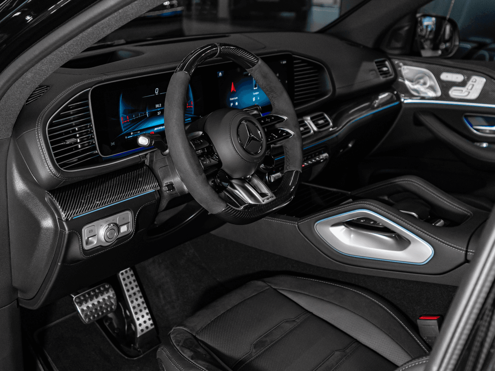 Mercedes-Benz GLE Coupe AMG 2025 — миниатюра 12