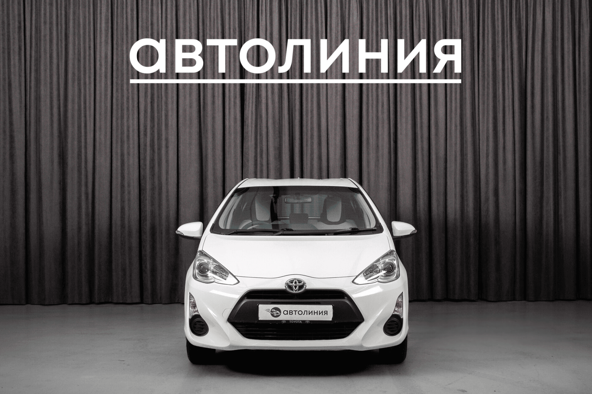 Toyota Aqua 2014 — миниатюра 2