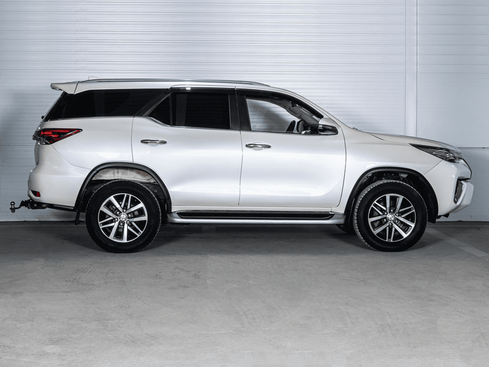 Toyota Fortuner 2017 — миниатюра 5