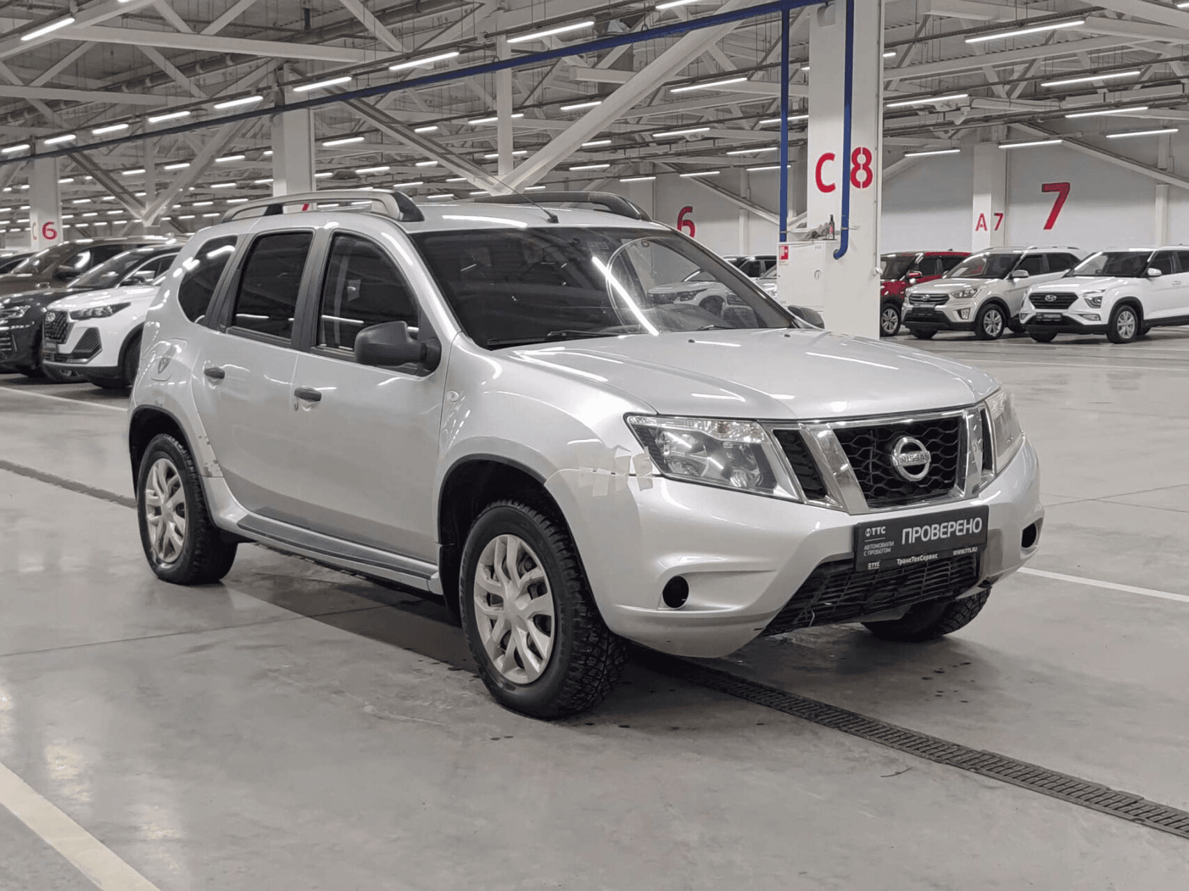 Nissan Terrano 2016 — миниатюра 3