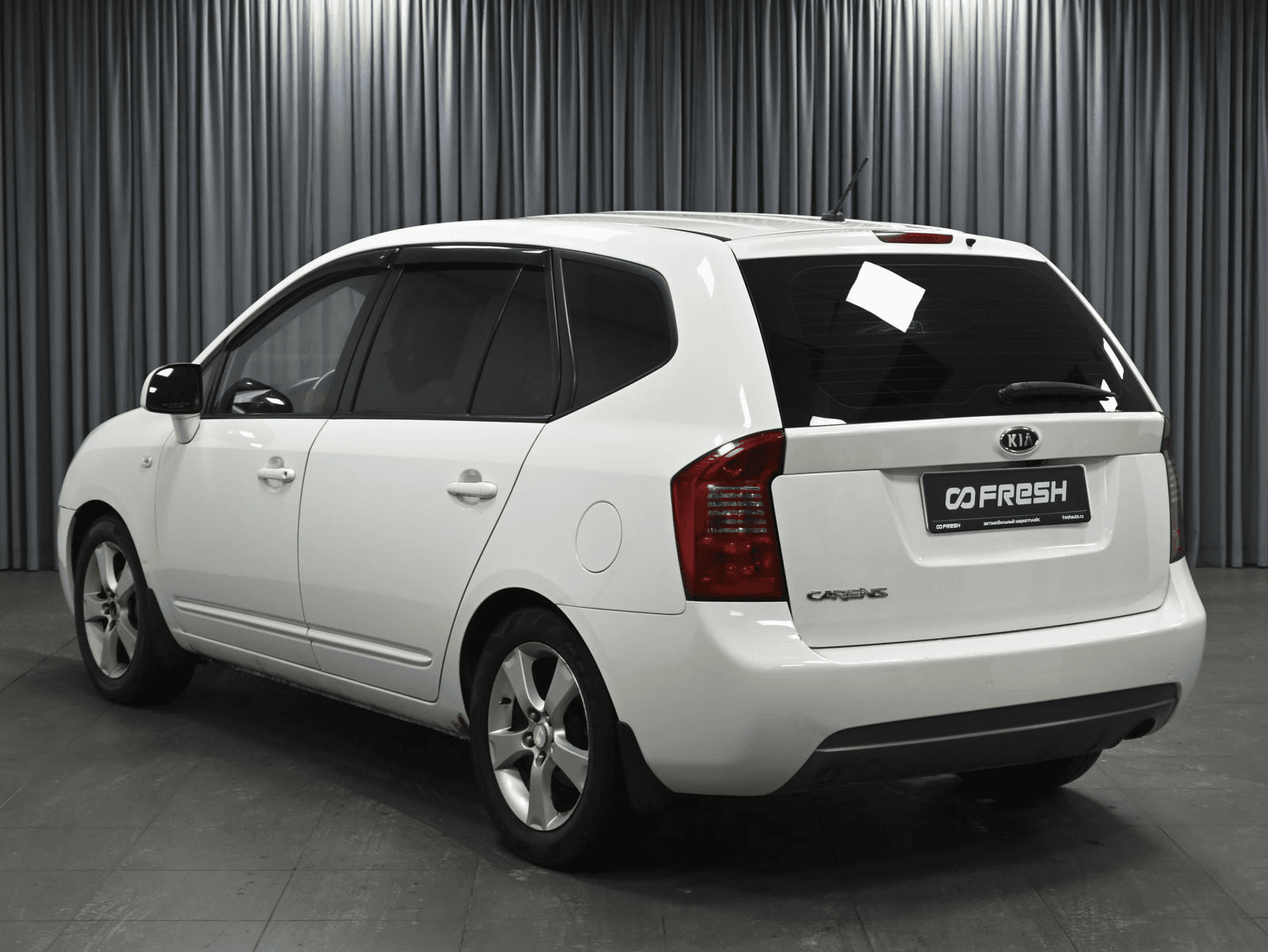 KIA Carens 2011 — миниатюра 2