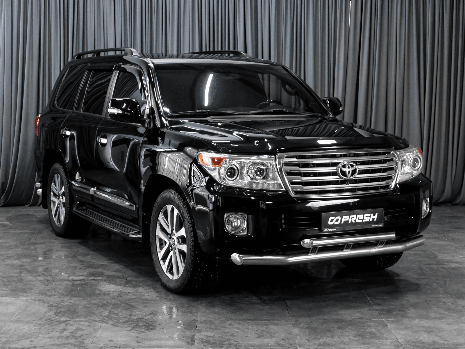 Toyota Land Cruiser 2012 — купить в Тюмень