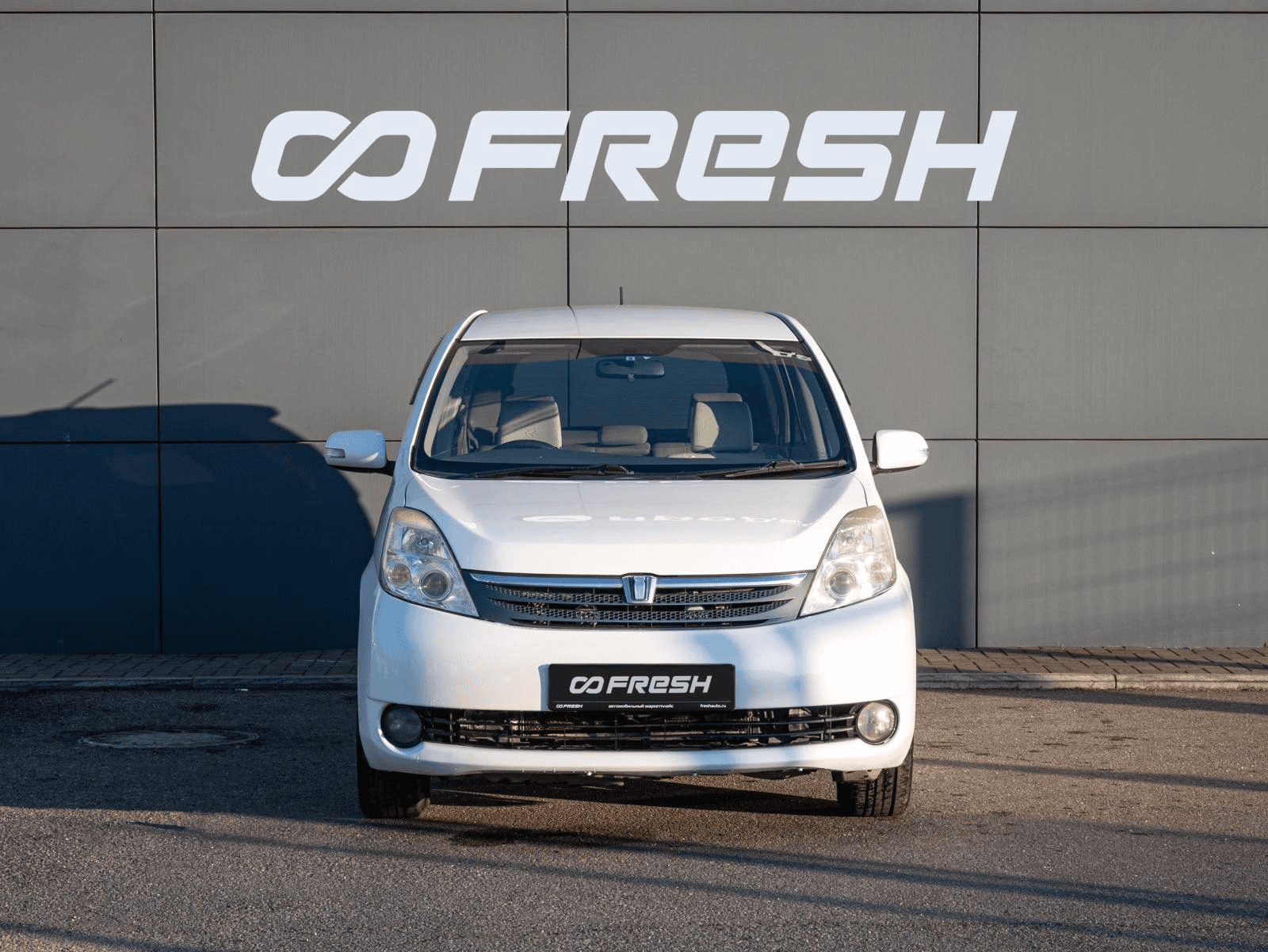 Toyota ISis 2010 — миниатюра 3