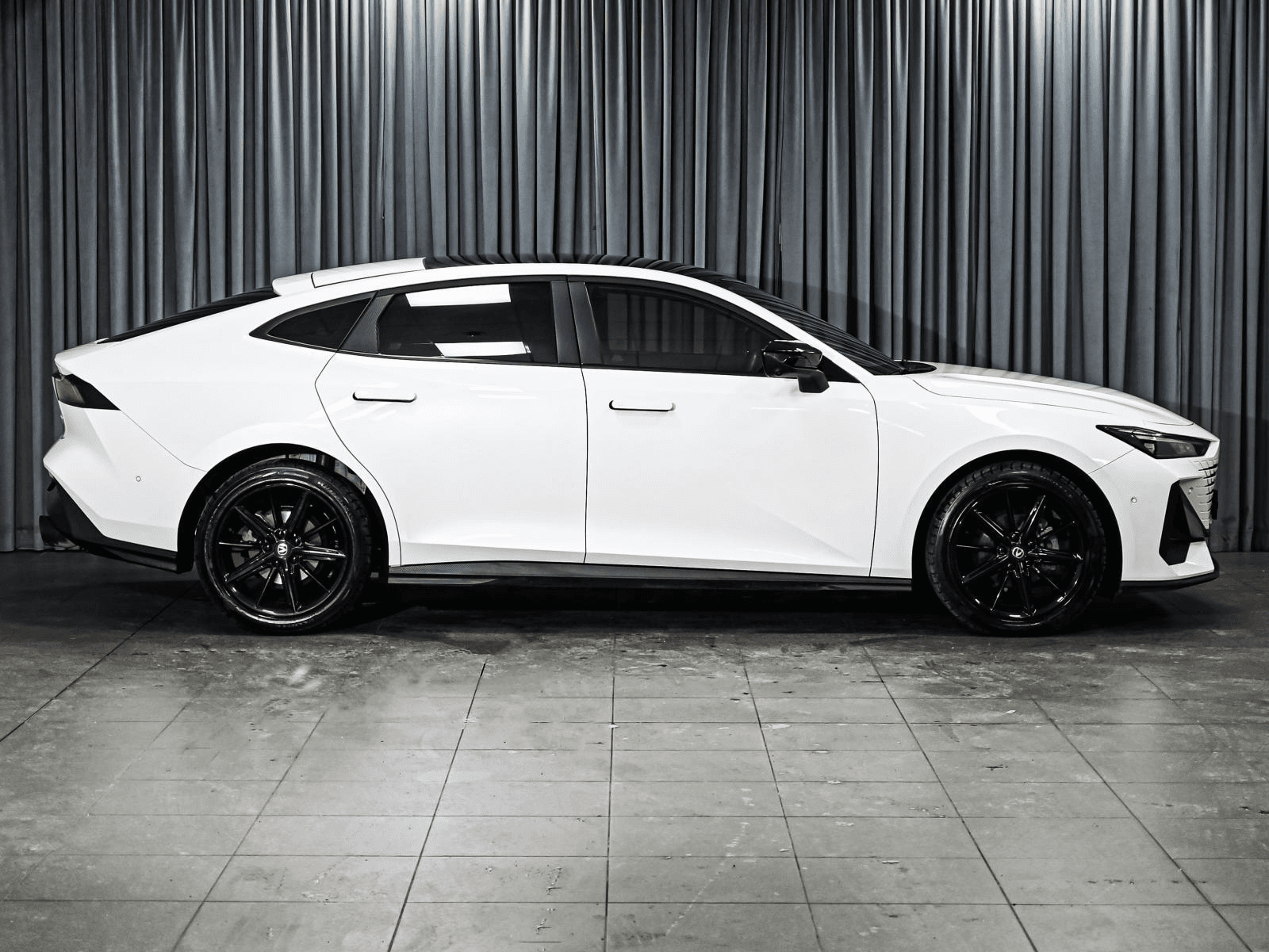 Changan UNI-V 2024 — миниатюра 5