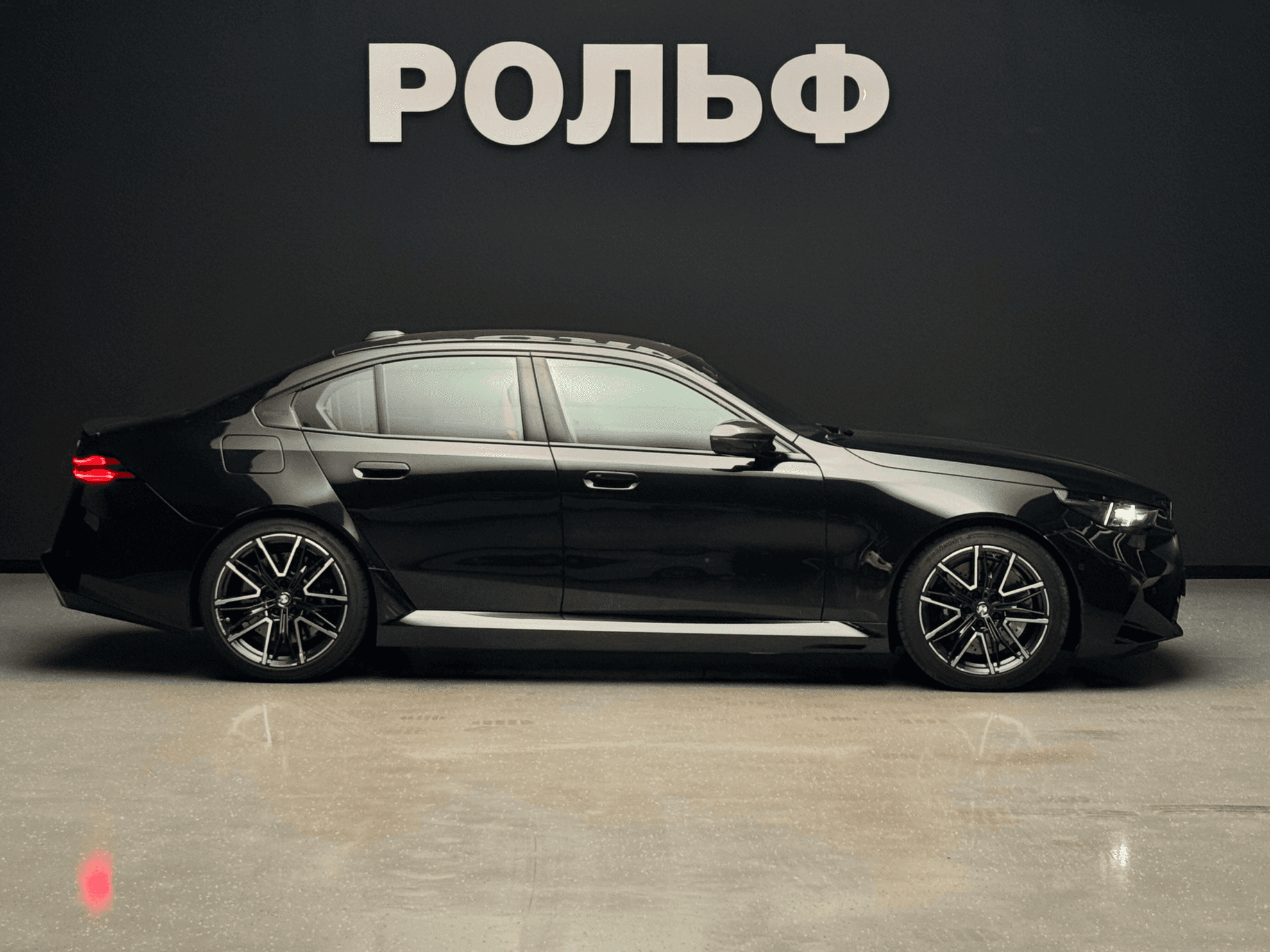 BMW M5 CS 2025 — миниатюра 5