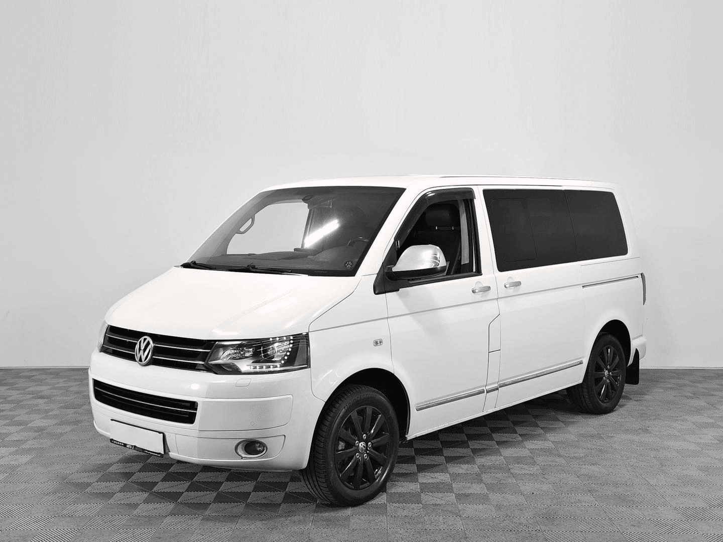 Volkswagen Multivan 2012 — купить в Санкт-Петербург