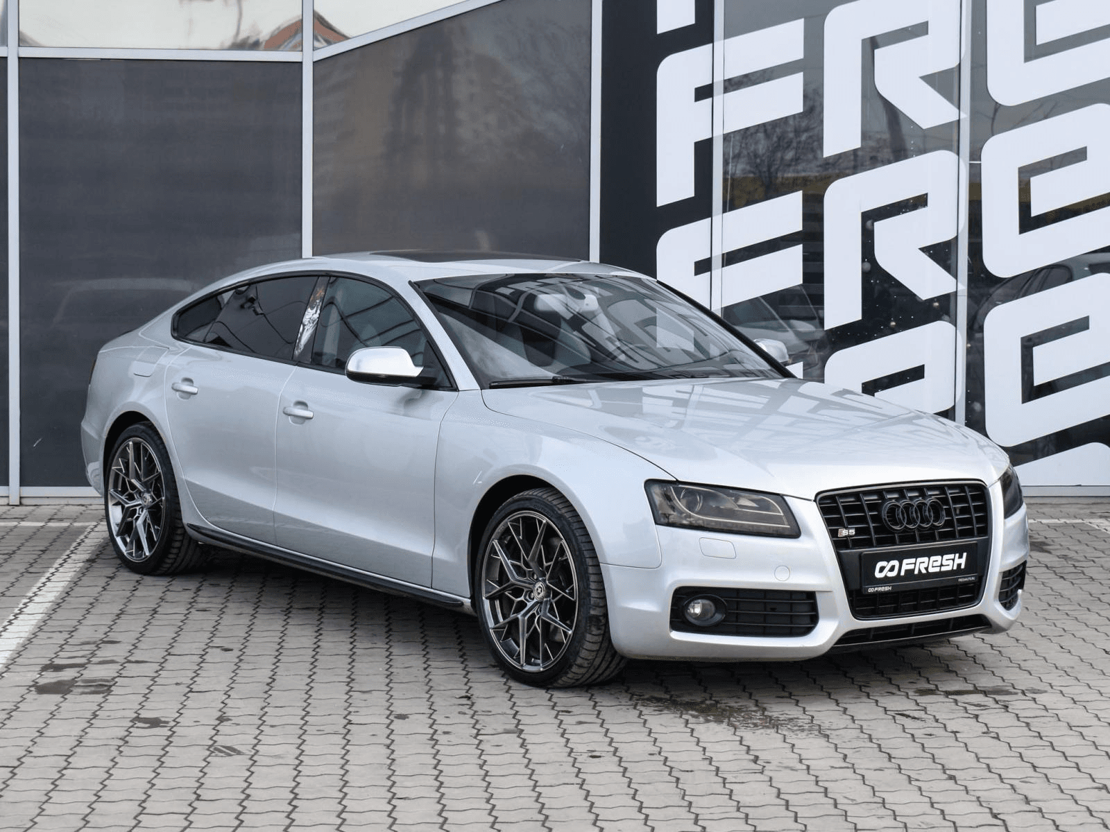 Audi S5  — купить