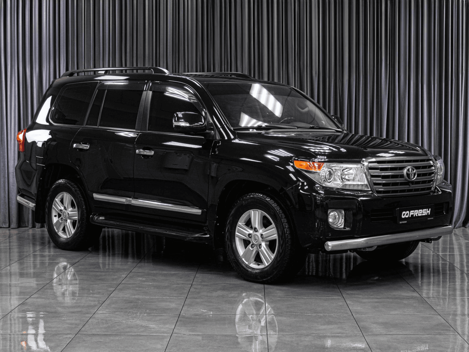 Toyota Land Cruiser 2013 — купить в Тюмень