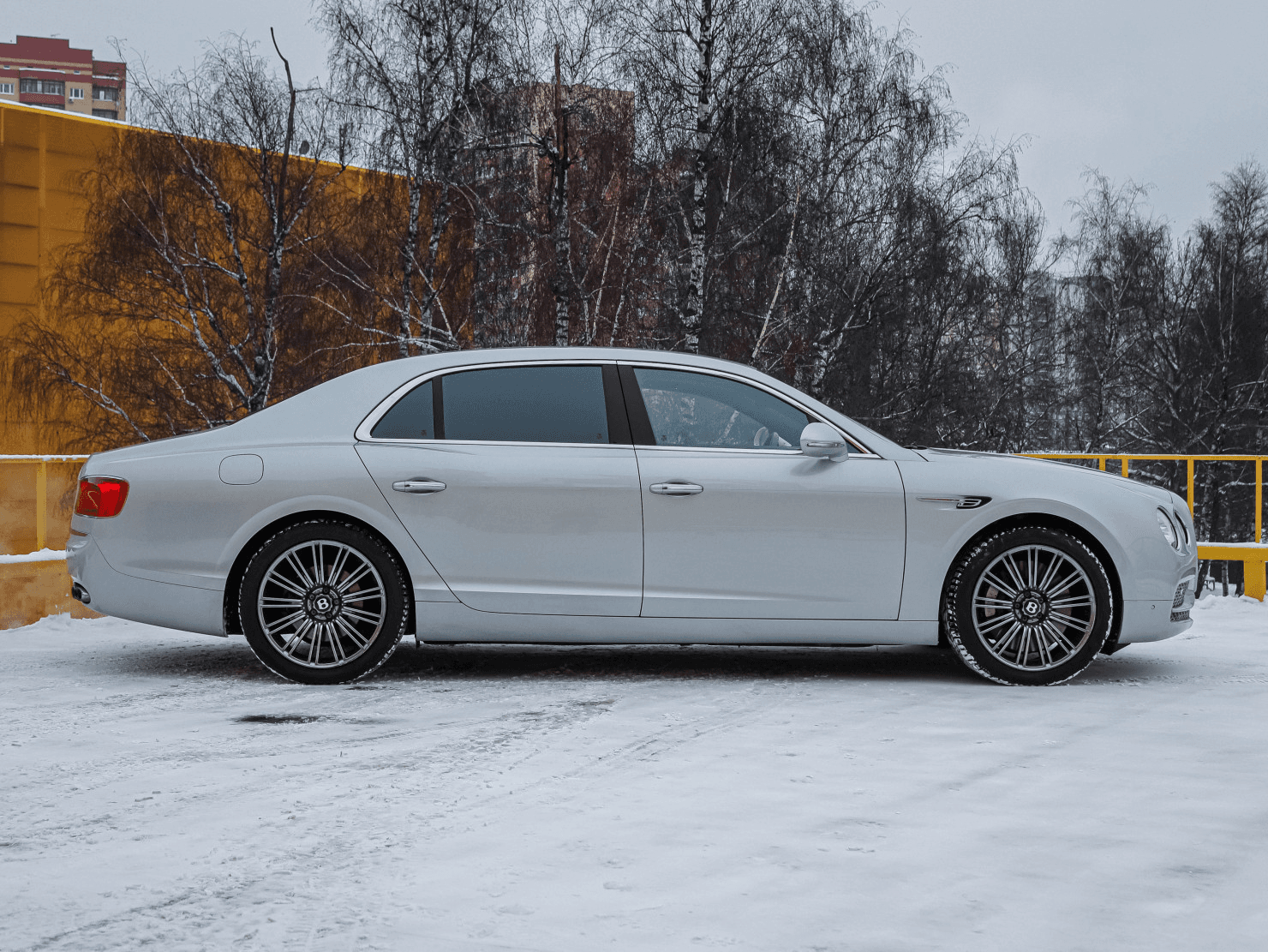 Bentley Flying Spur 2014 — миниатюра 3