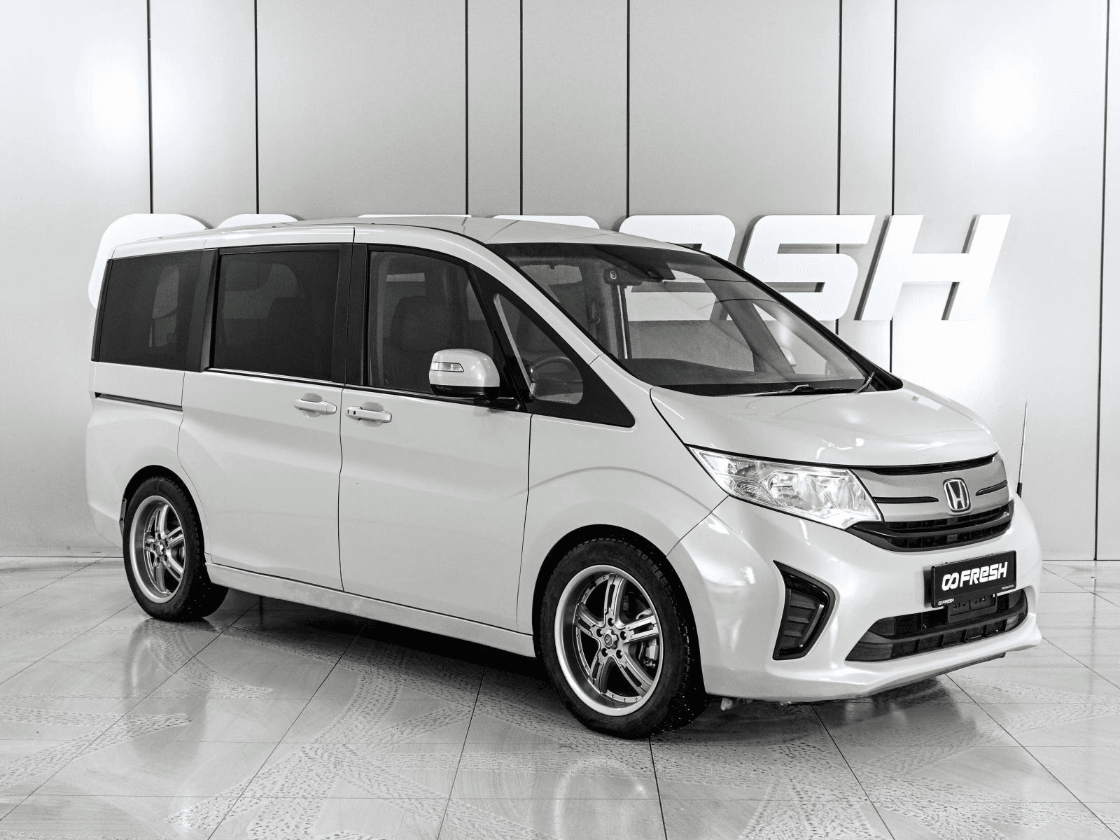 Honda Stepwgn 2019 — купить в Ростов-на-Дону