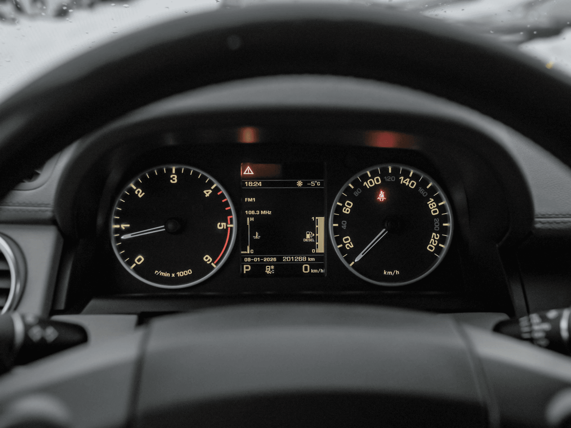 Land Rover Discovery 2014 — миниатюра 5