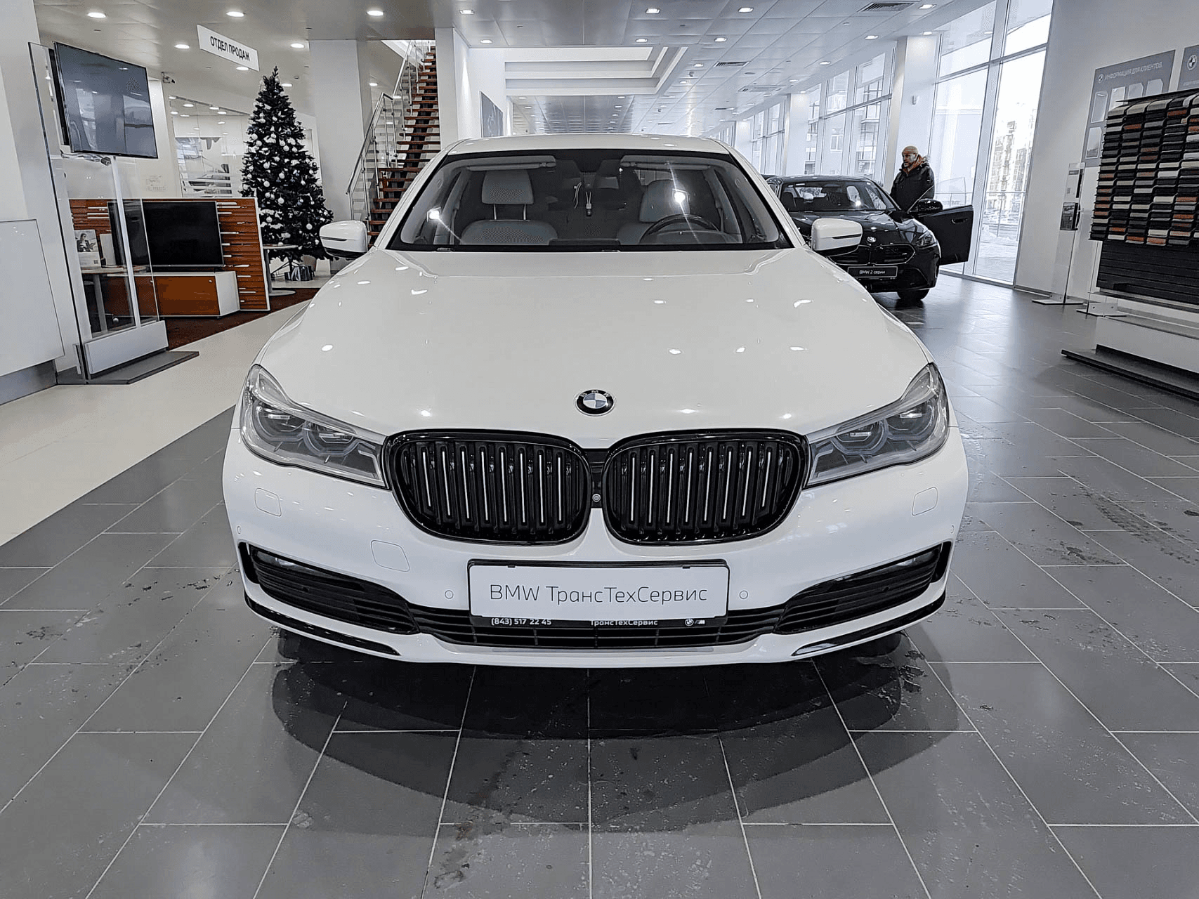 BMW 7 серия 2017 — миниатюра 2