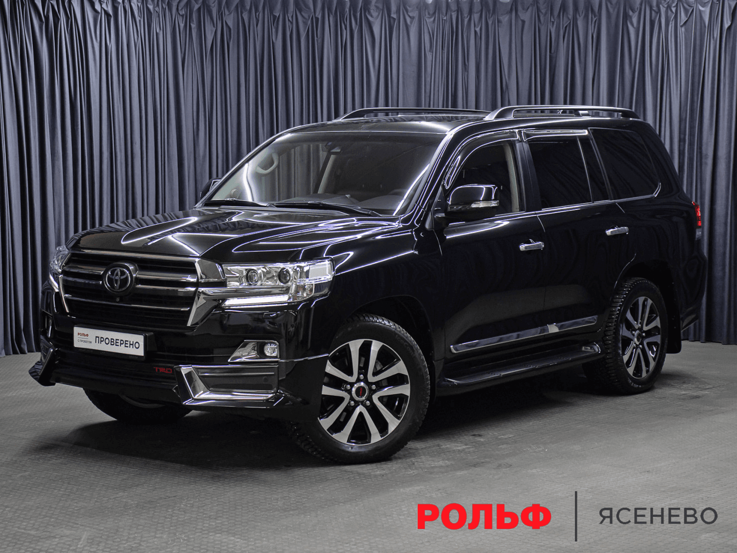 Toyota Land Cruiser 200 2019 — купить в Москва