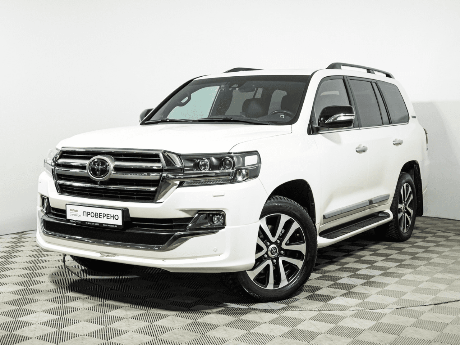 Toyota Land Cruiser 200 2019 — купить в Санкт-Петербург
