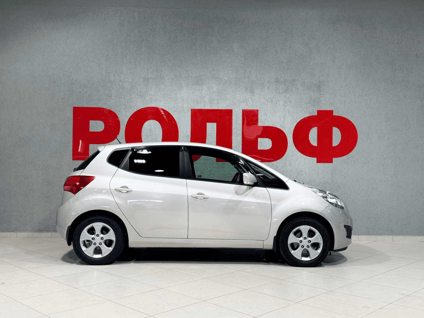 KIA Venga 2011 — миниатюра 4