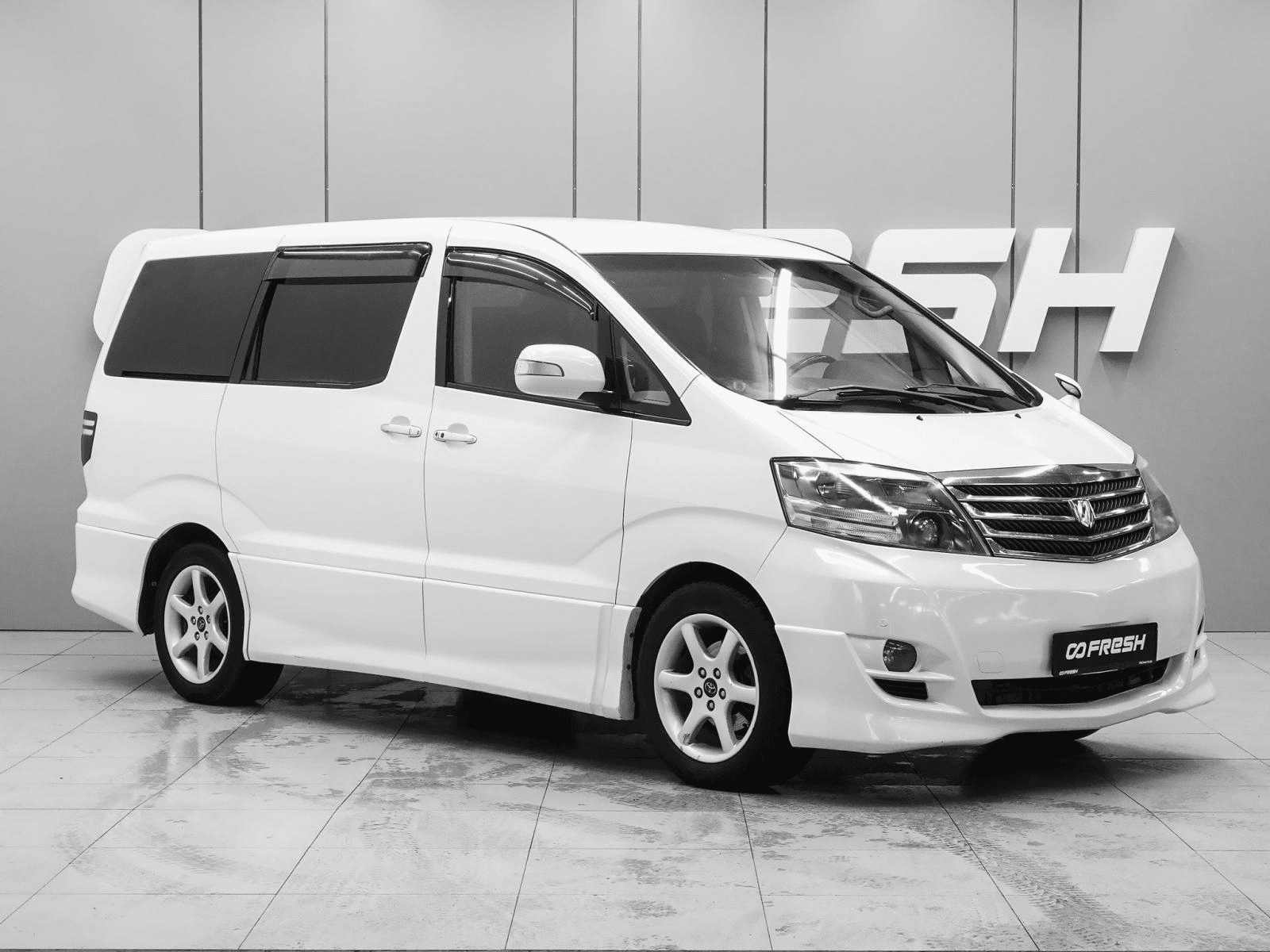 Toyota Alphard — купить