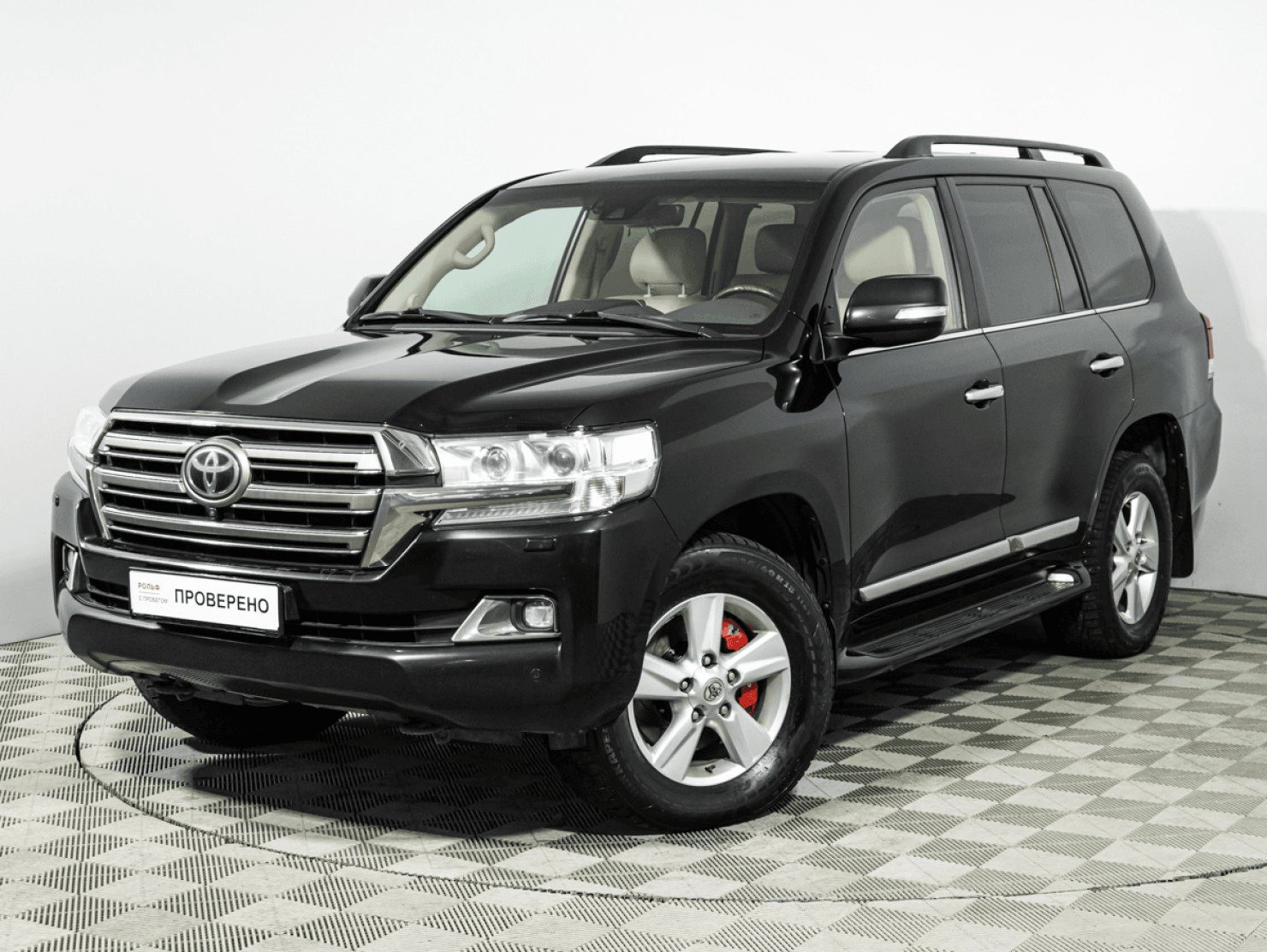Toyota Land Cruiser 200 2015 — купить в Санкт-Петербург