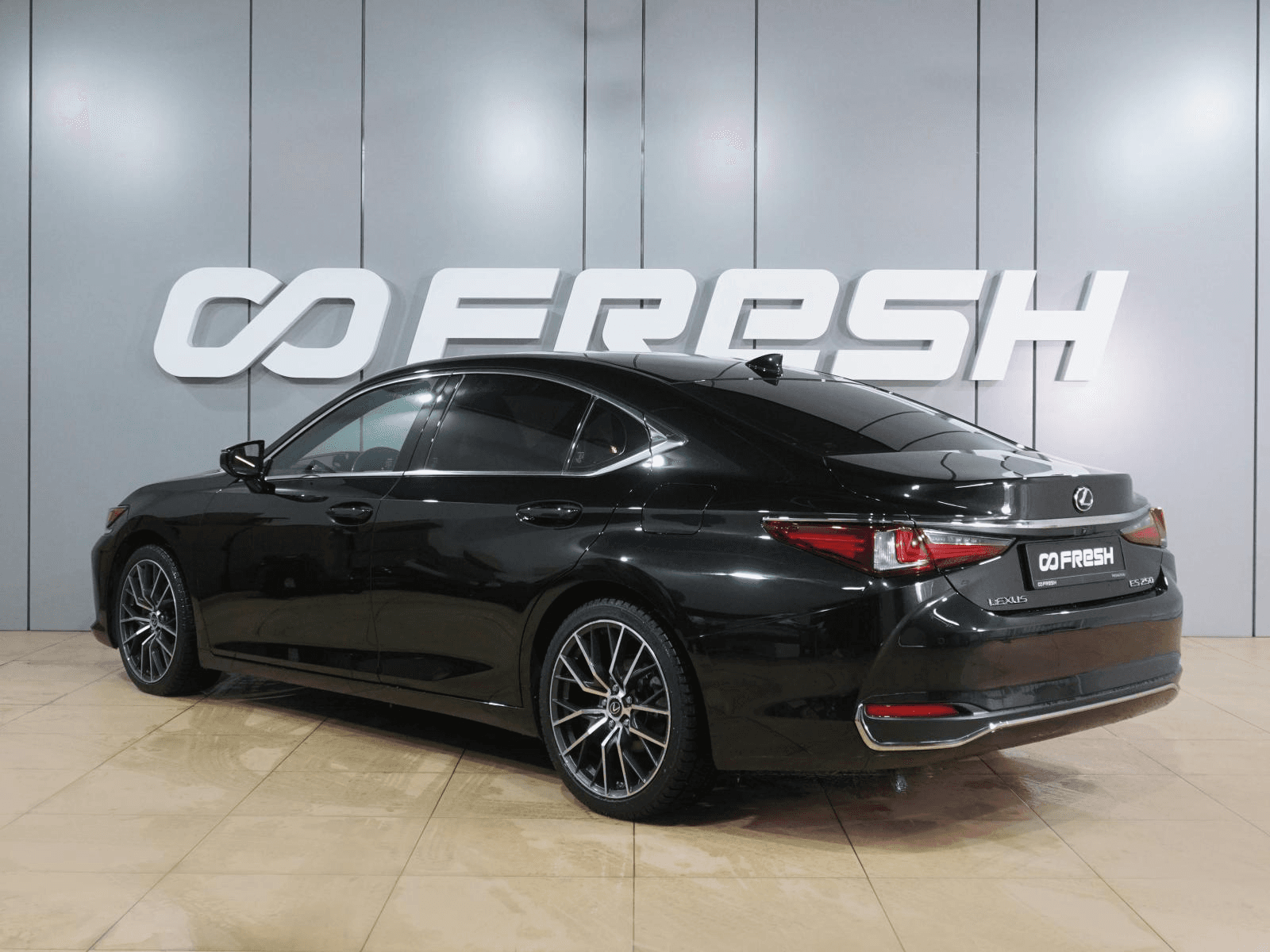 Lexus ES 2018 — миниатюра 2