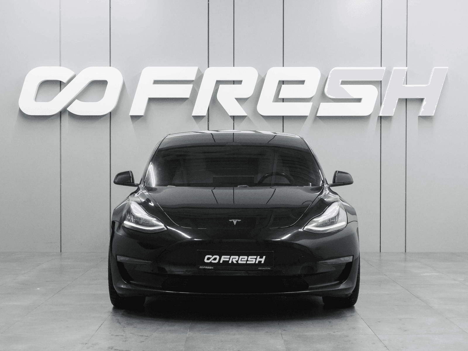 Tesla Model 3 2018 — миниатюра 3