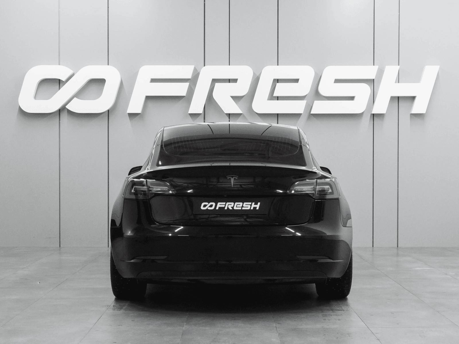 Tesla Model 3 2018 — миниатюра 4