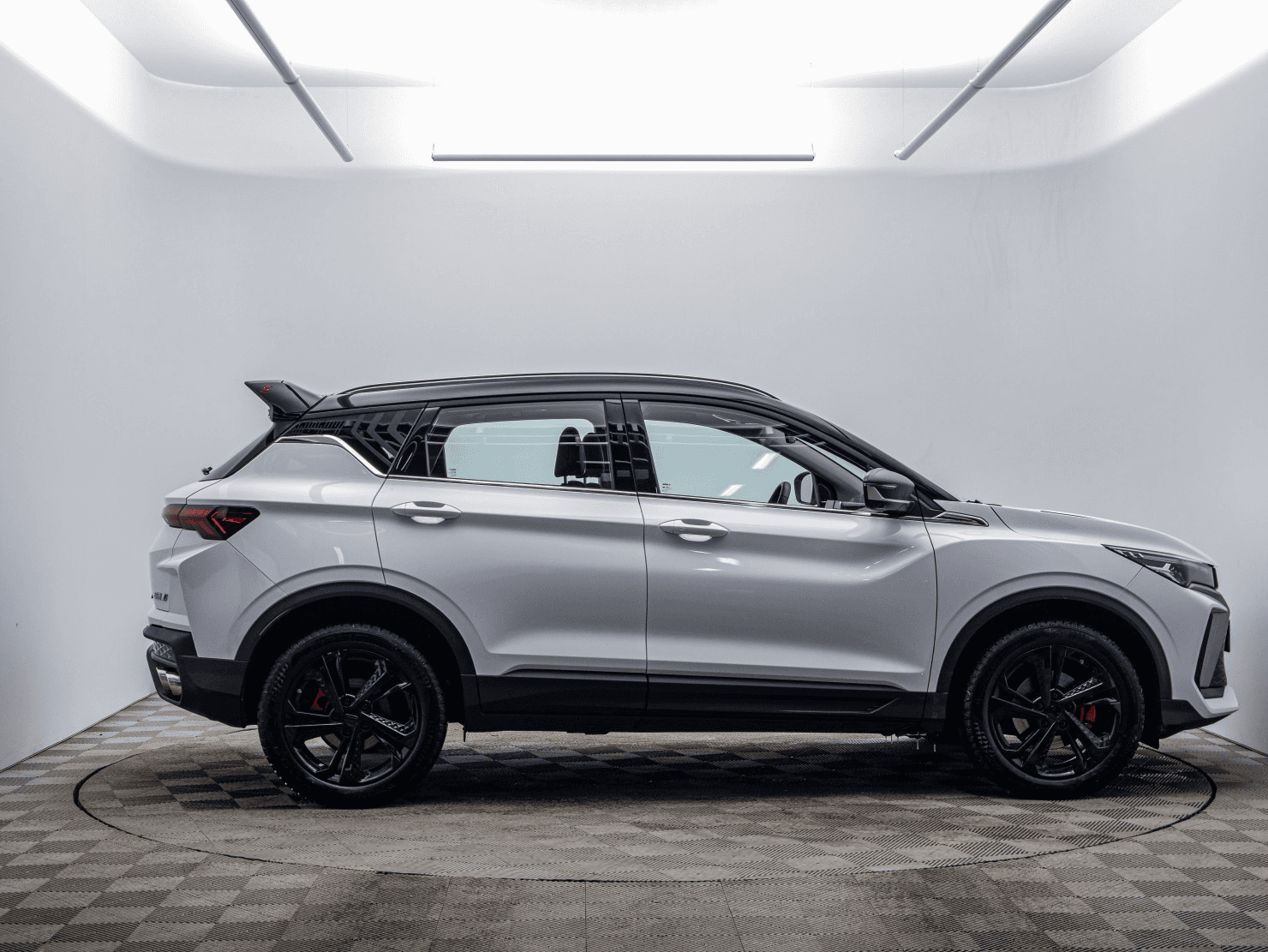 Geely Coolray 2023 — миниатюра 4