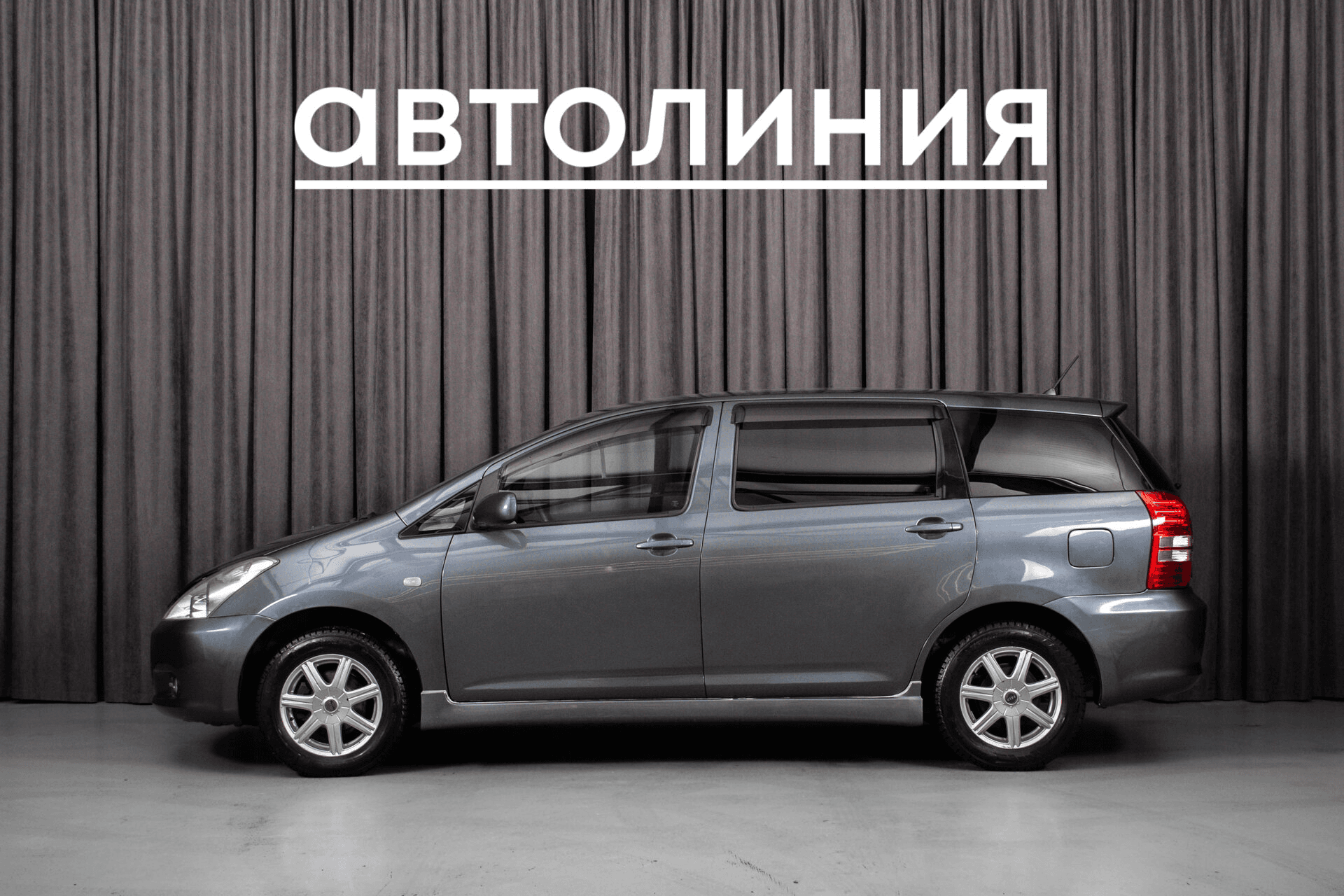 Toyota Wish 2003 — миниатюра 3